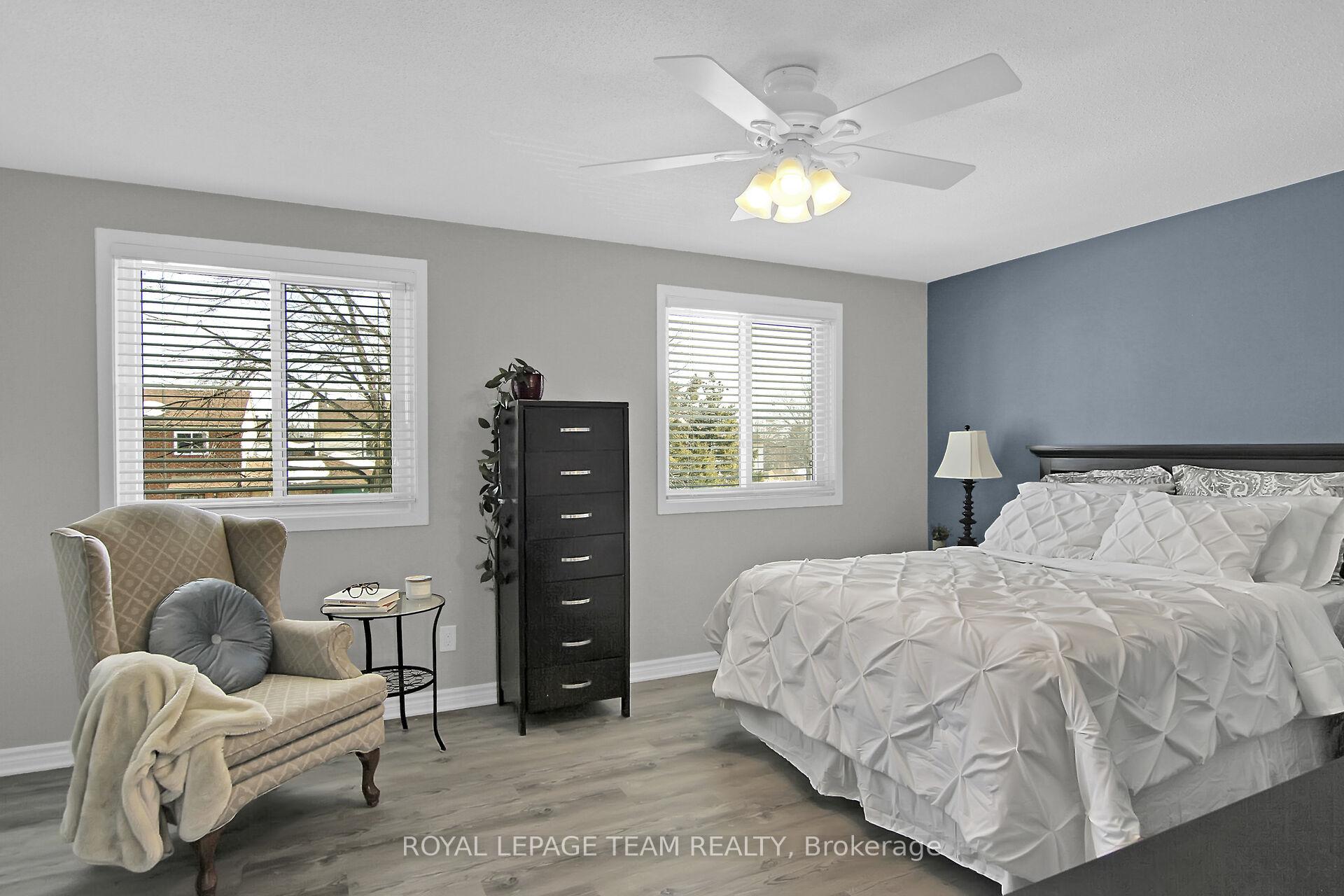 Photo 17 of 25 Whelan Drive, Ottawa, Barrhaven - Pheasant Run — HOMEH