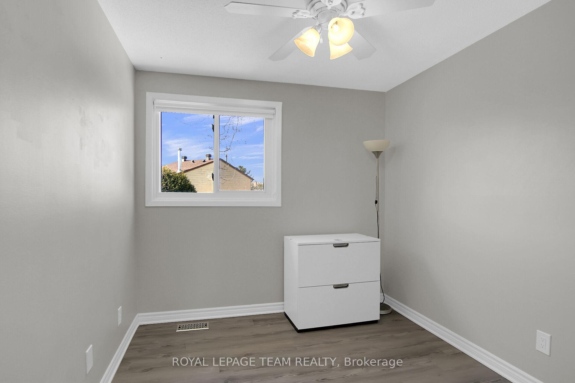 Photo 22 of 25 Whelan Drive, Ottawa, Barrhaven - Pheasant Run — HOMEH