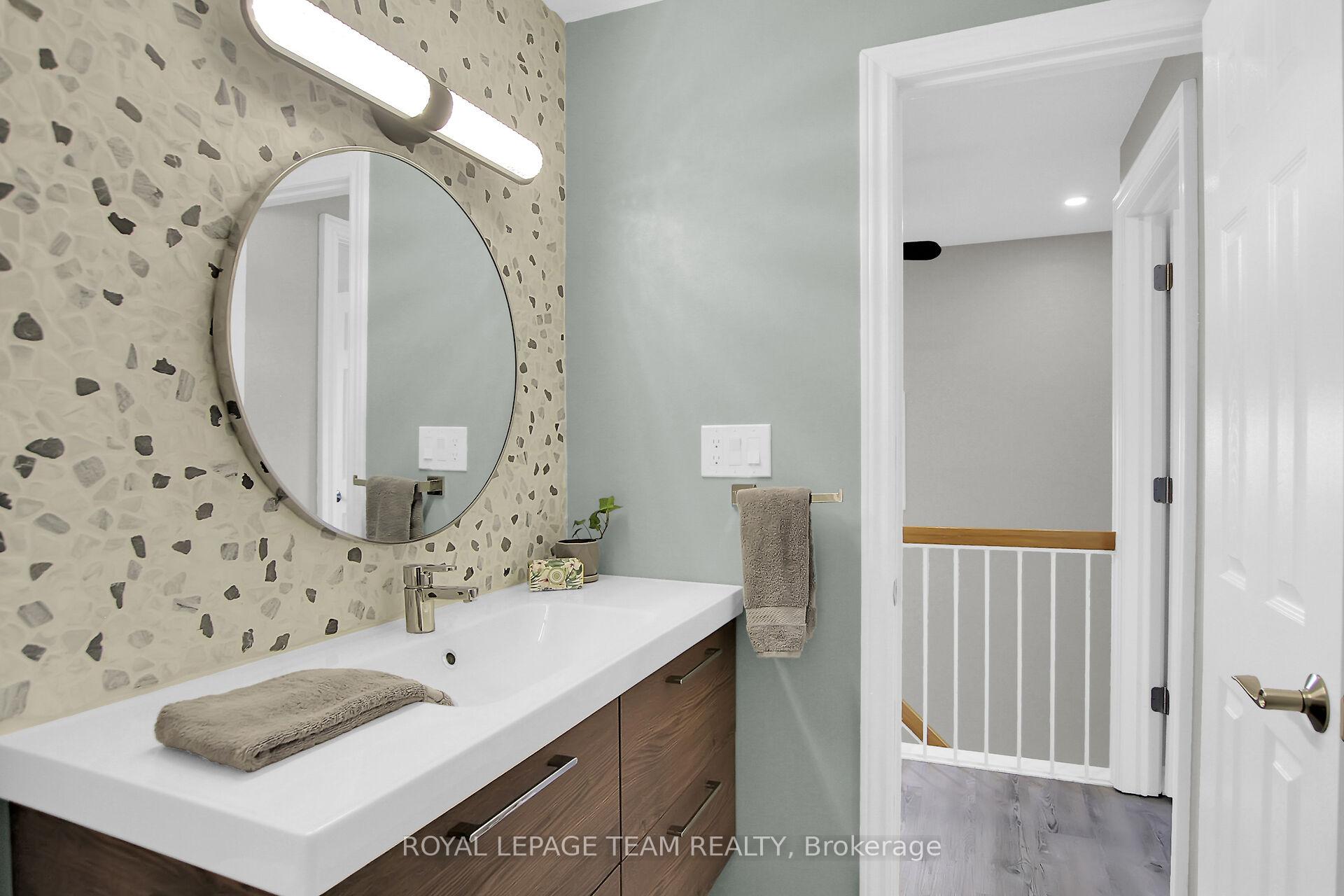 Photo 25 of 25 Whelan Drive, Ottawa, Barrhaven - Pheasant Run — HOMEH