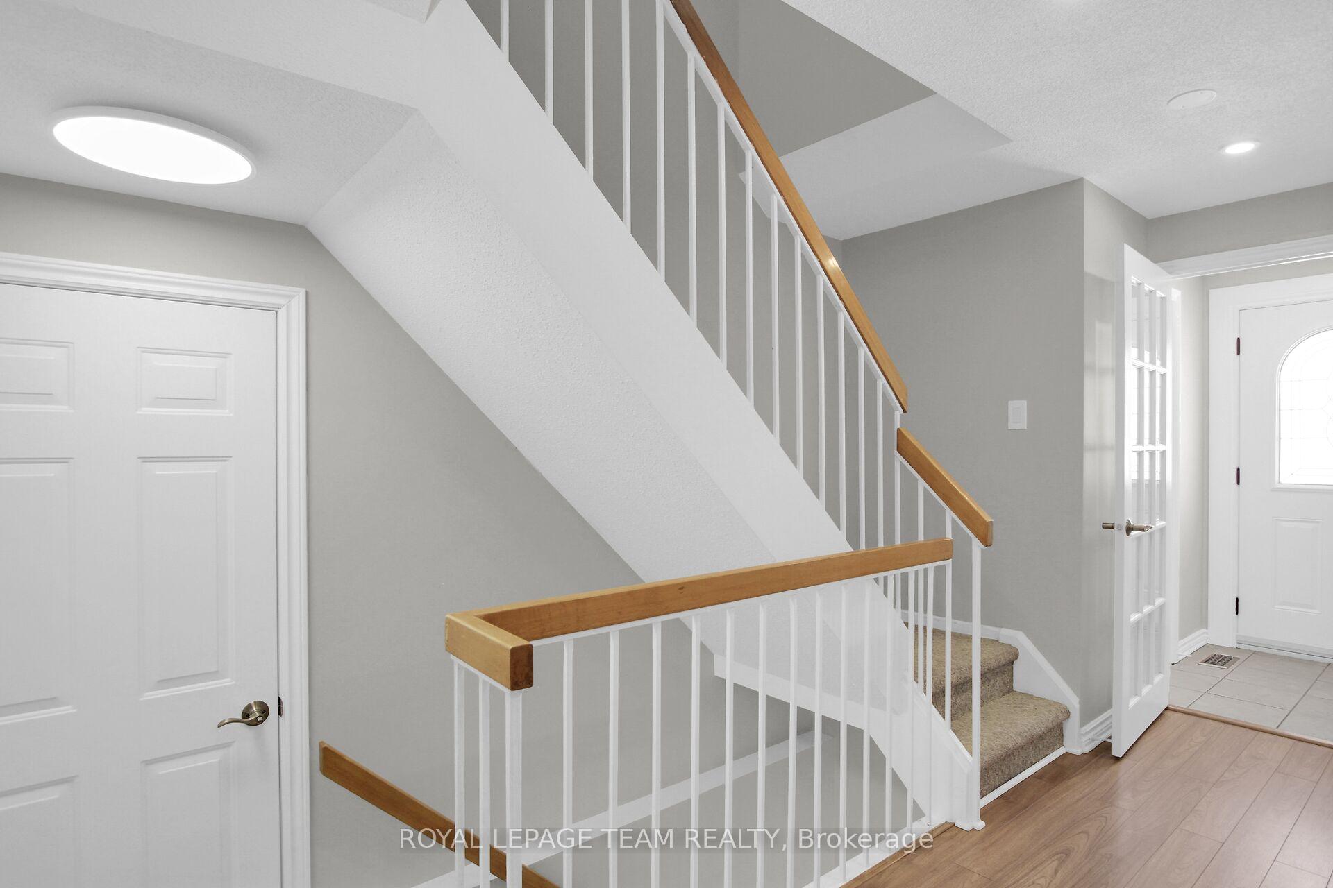 Photo 26 of 25 Whelan Drive, Ottawa, Barrhaven - Pheasant Run — HOMEH