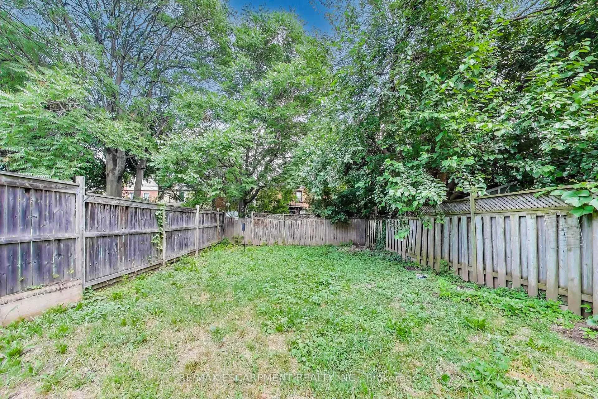 Photo 23 of 8 Madison Avenue, Hamilton, Gibson — HOMEH