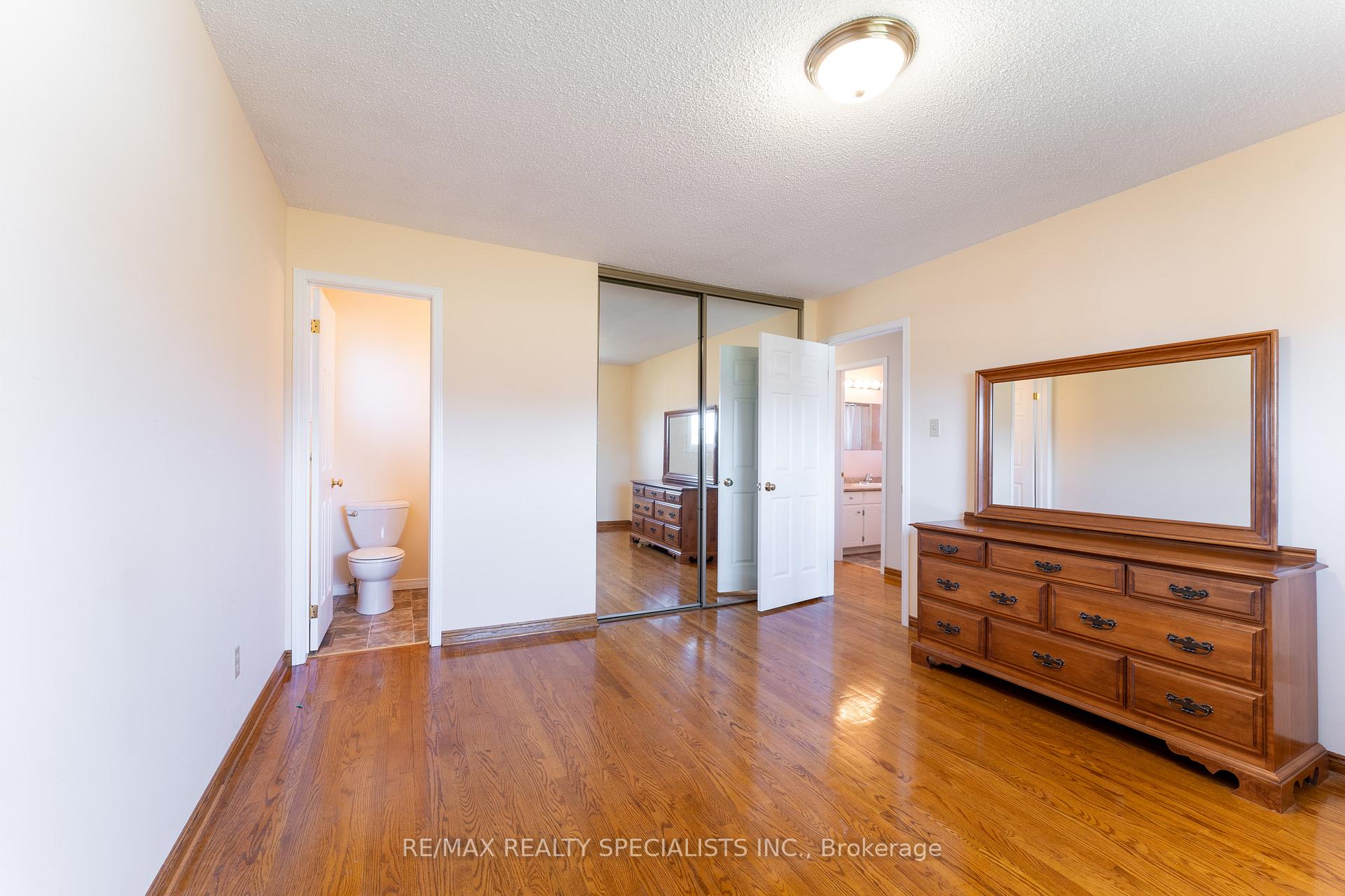 Photo 20 of 2459 Sinclair Circle, Burlington, Brant Hills — HOMEH