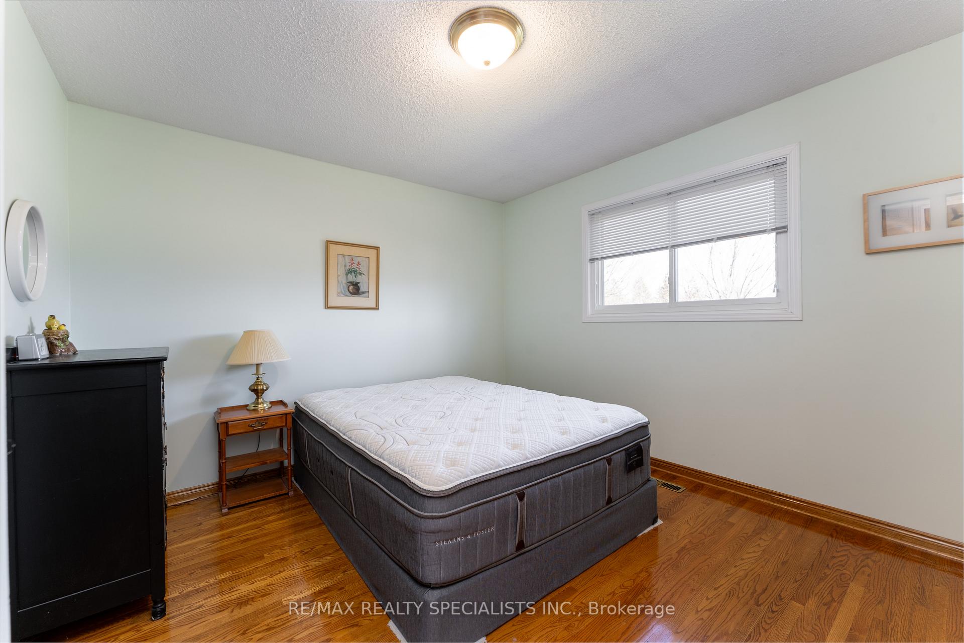 Photo 24 of 2459 Sinclair Circle, Burlington, Brant Hills — HOMEH