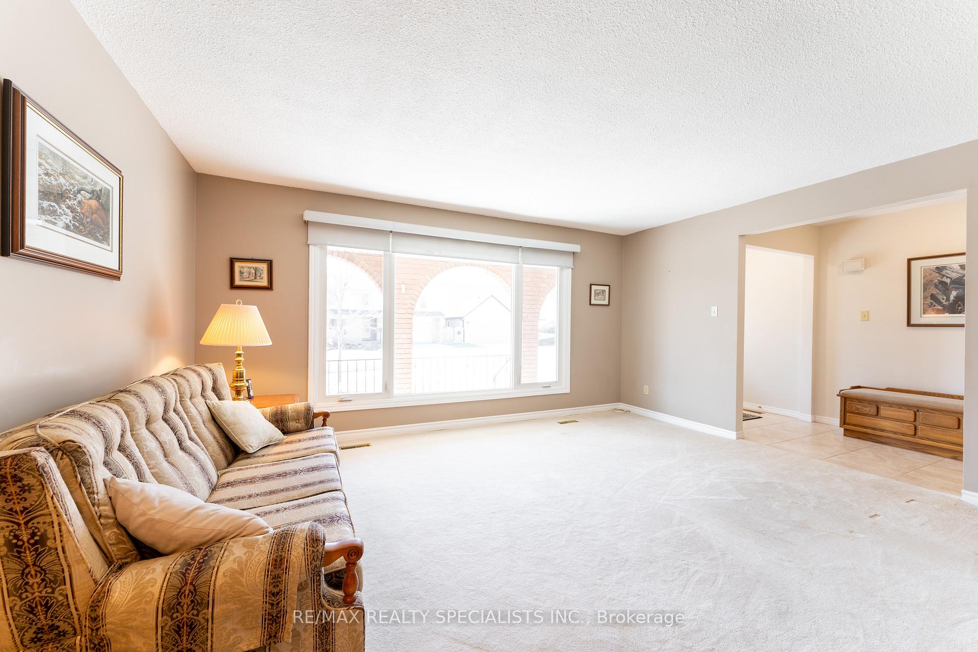 Photo 26 of 2459 Sinclair Circle, Burlington, Brant Hills — HOMEH
