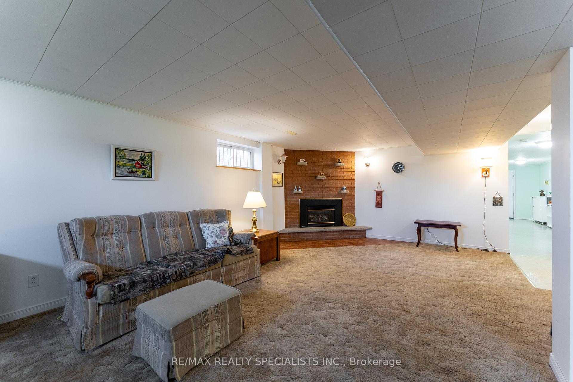Photo 28 of 2459 Sinclair Circle, Burlington, Brant Hills — HOMEH