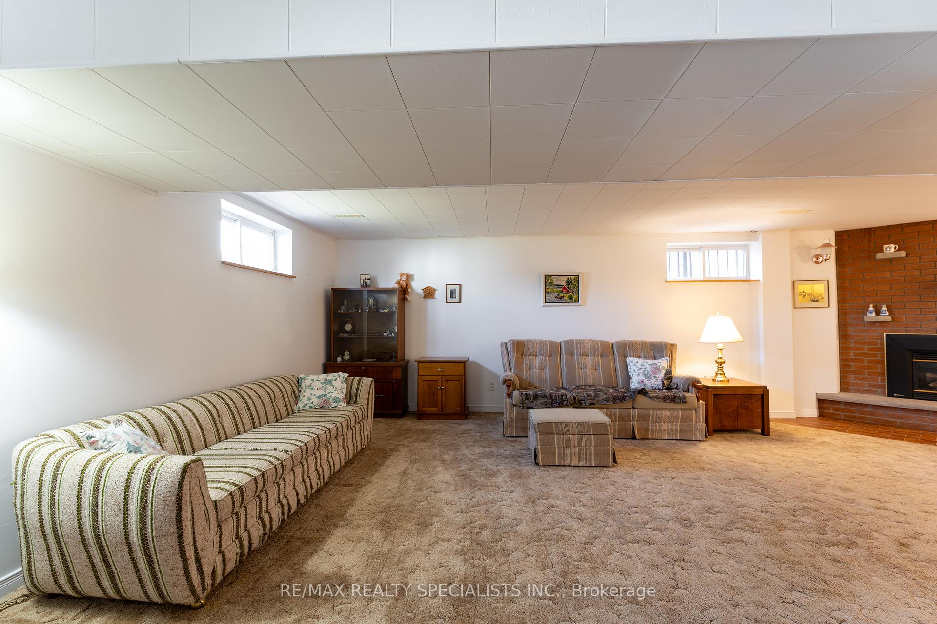 Photo 33 of 2459 Sinclair Circle, Burlington, Brant Hills — HOMEH