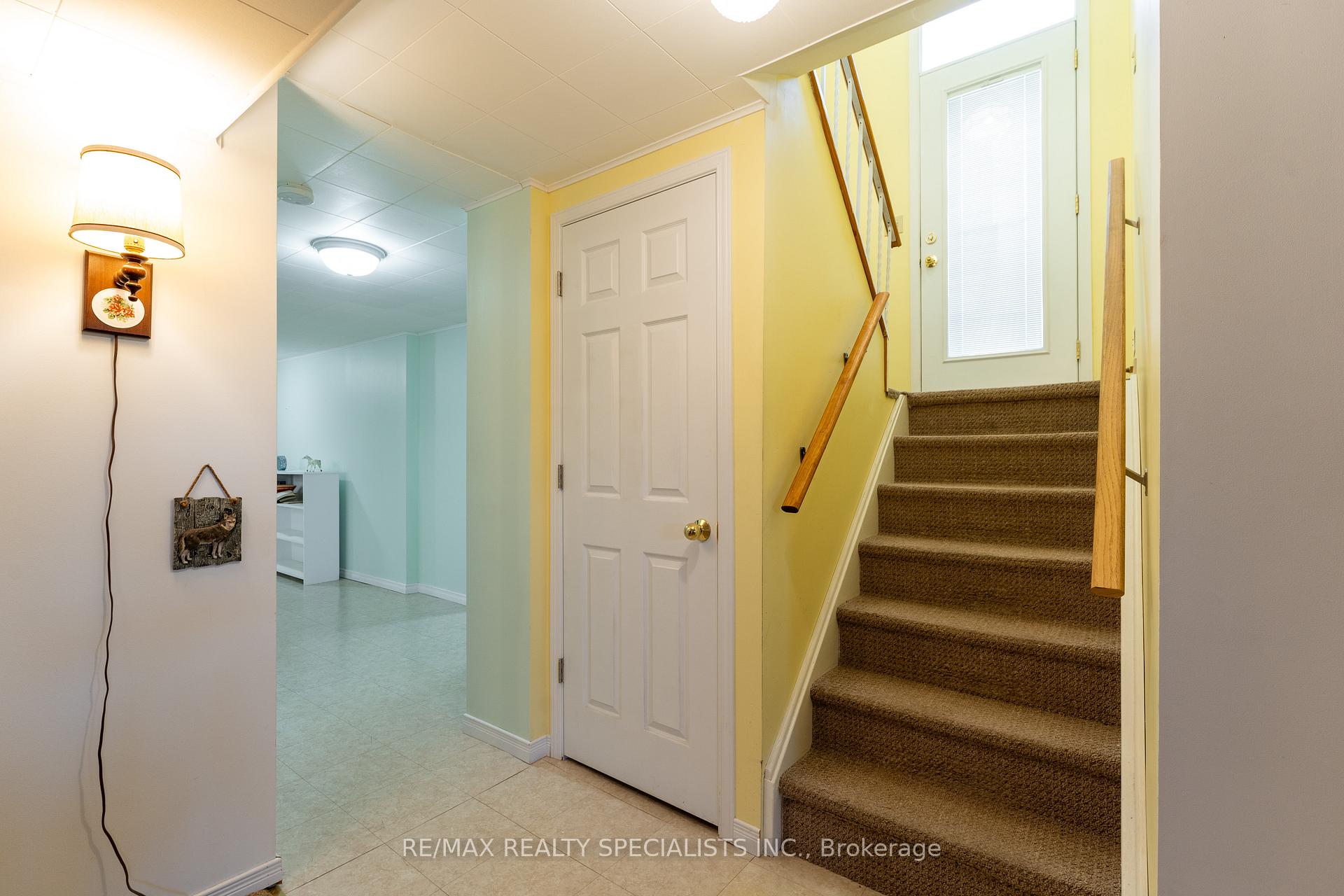 Photo 34 of 2459 Sinclair Circle, Burlington, Brant Hills — HOMEH