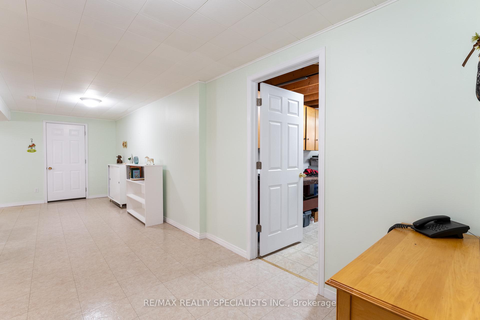 Photo 35 of 2459 Sinclair Circle, Burlington, Brant Hills — HOMEH