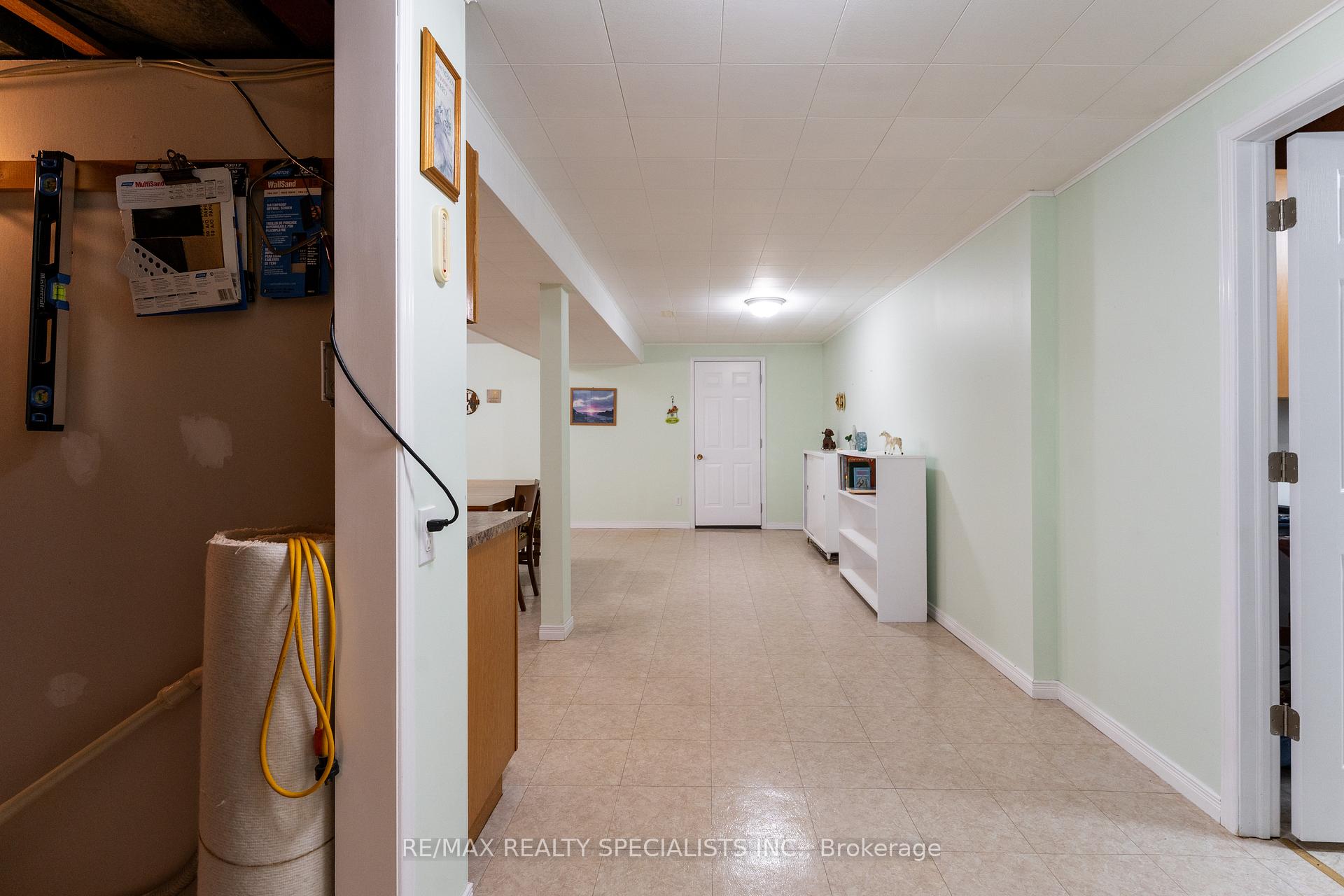 Photo 36 of 2459 Sinclair Circle, Burlington, Brant Hills — HOMEH