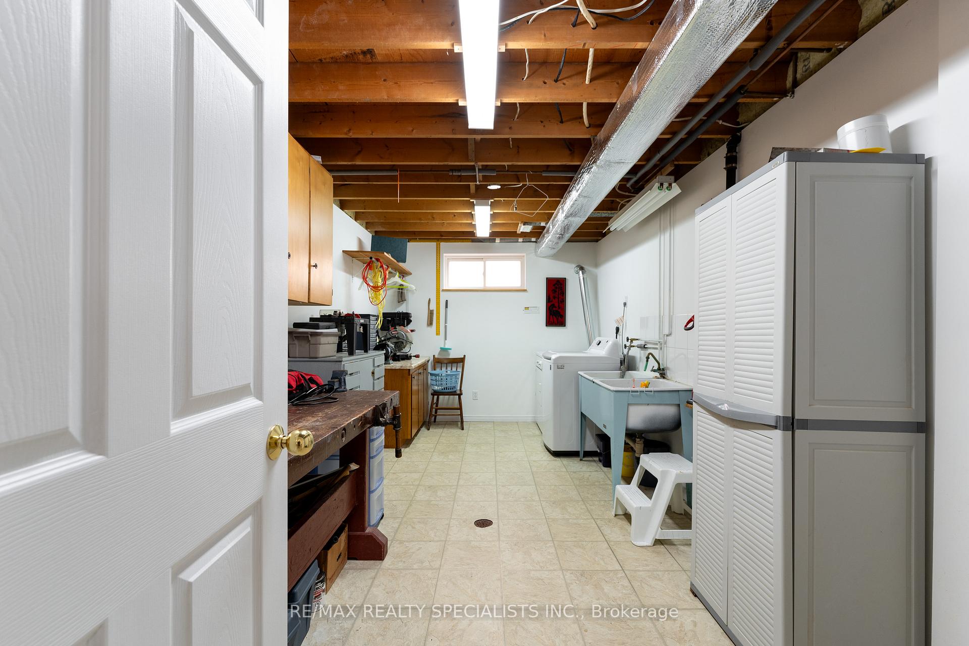 Photo 38 of 2459 Sinclair Circle, Burlington, Brant Hills — HOMEH
