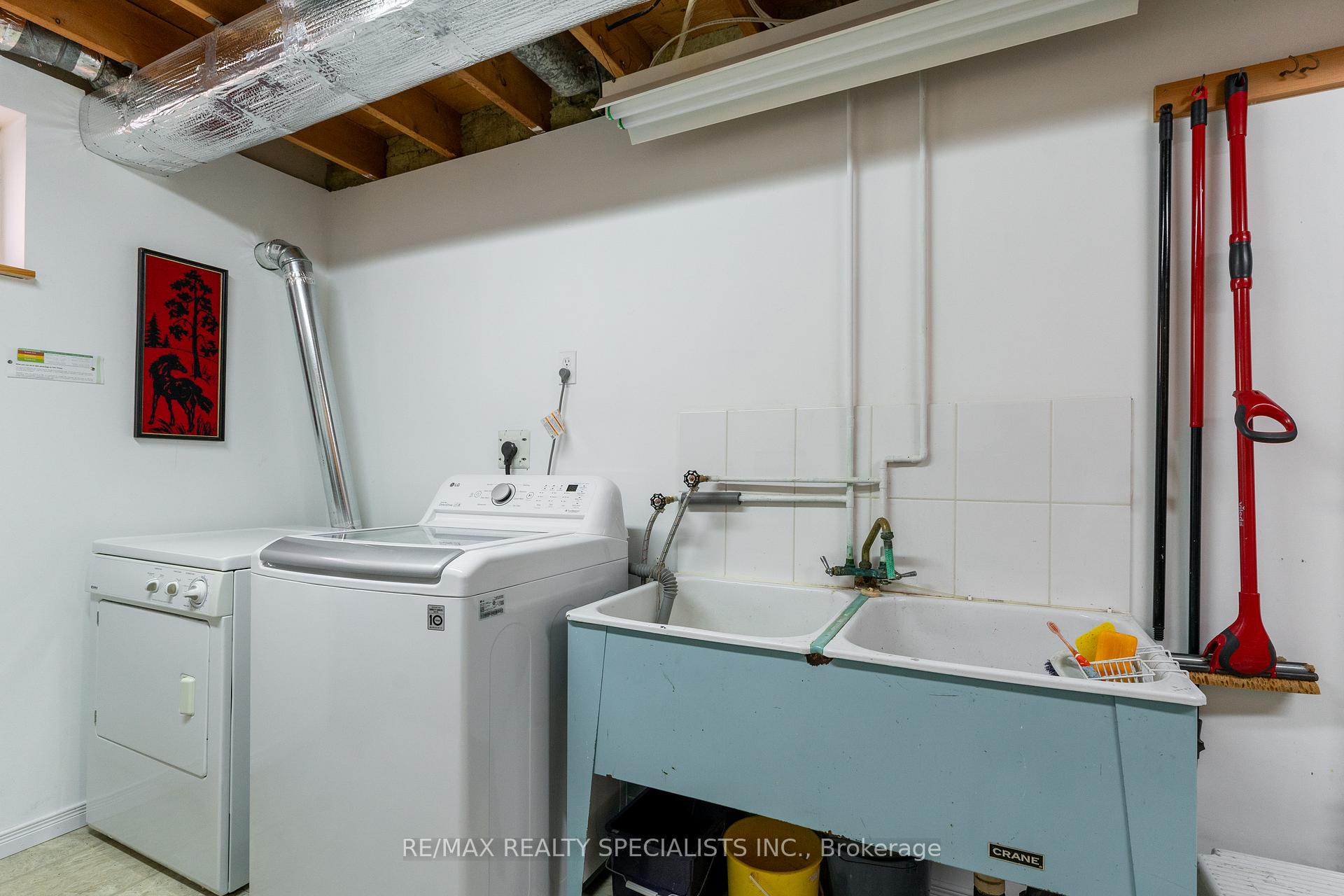 Photo 39 of 2459 Sinclair Circle, Burlington, Brant Hills — HOMEH