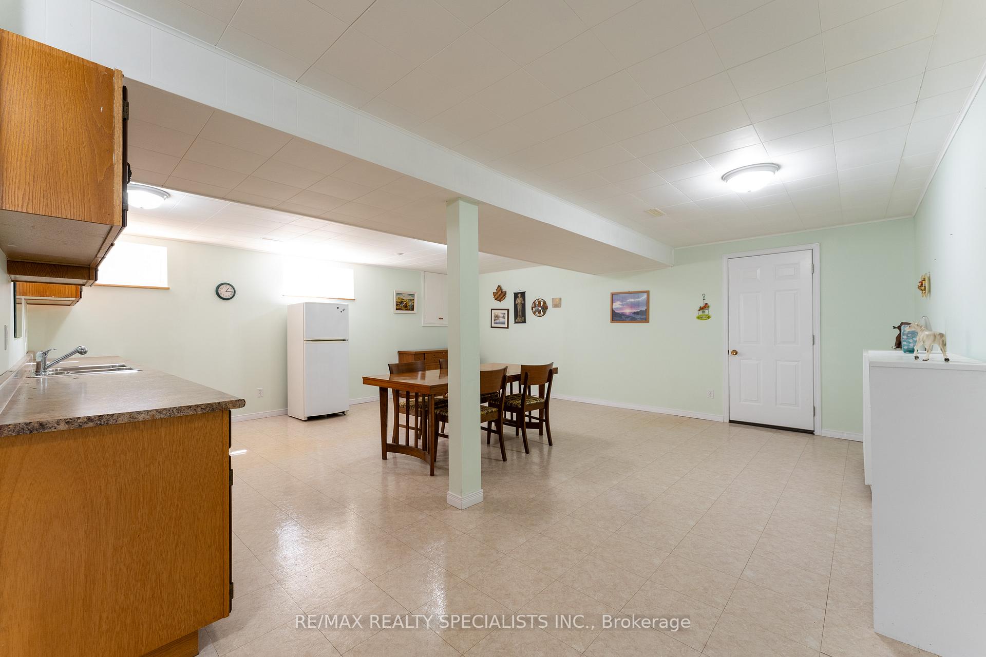 Photo 41 of 2459 Sinclair Circle, Burlington, Brant Hills — HOMEH