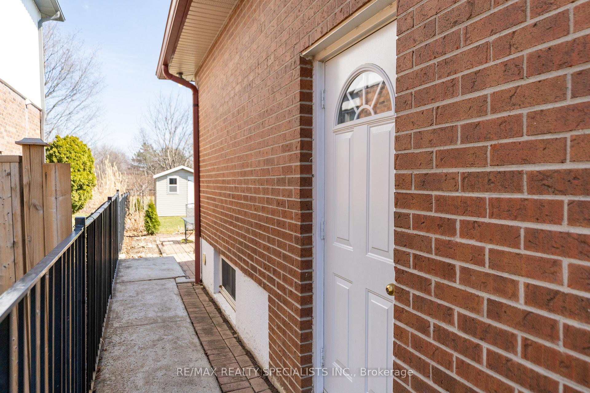 Photo 45 of 2459 Sinclair Circle, Burlington, Brant Hills — HOMEH