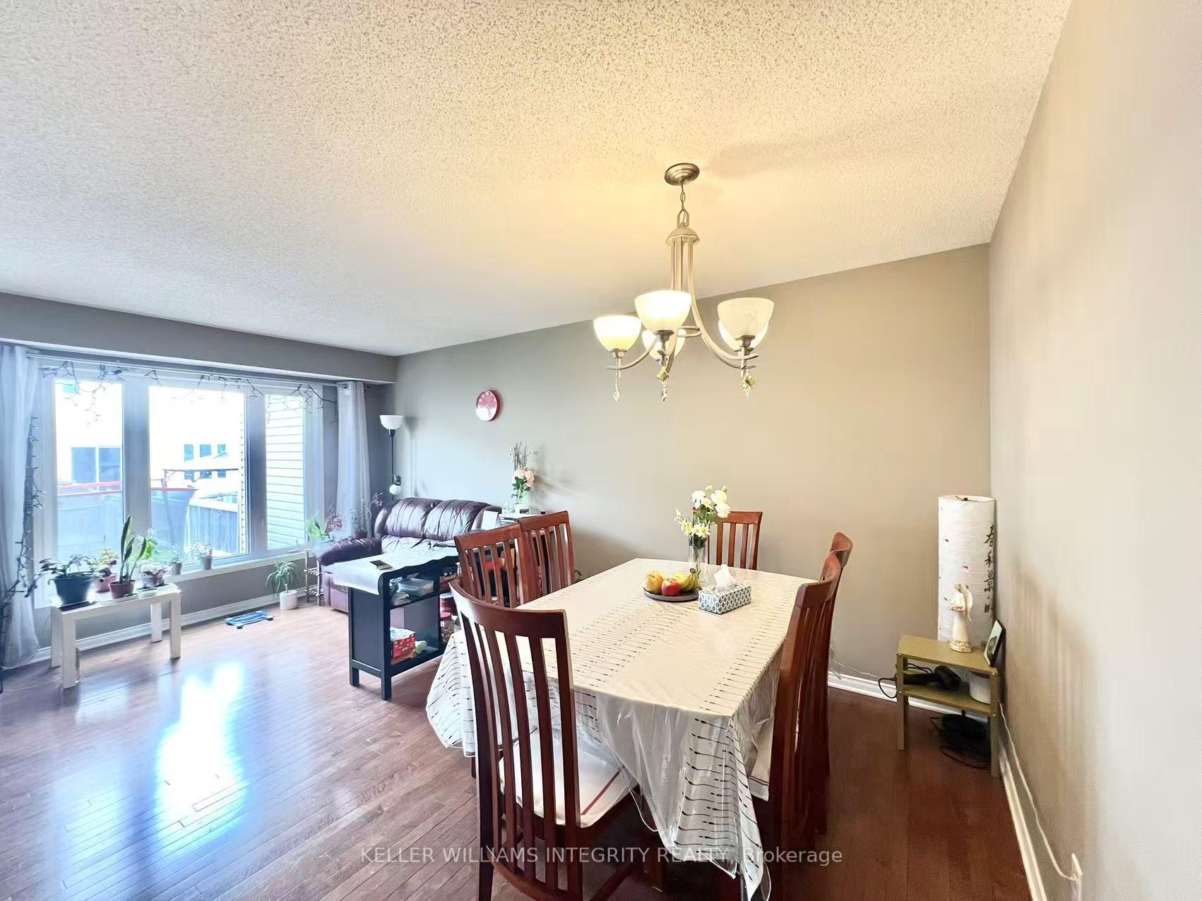 Photo 10 of 144 Maravista Drive, Ottawa, Barrhaven - Cedargrove/Fraserdale — HOMEH