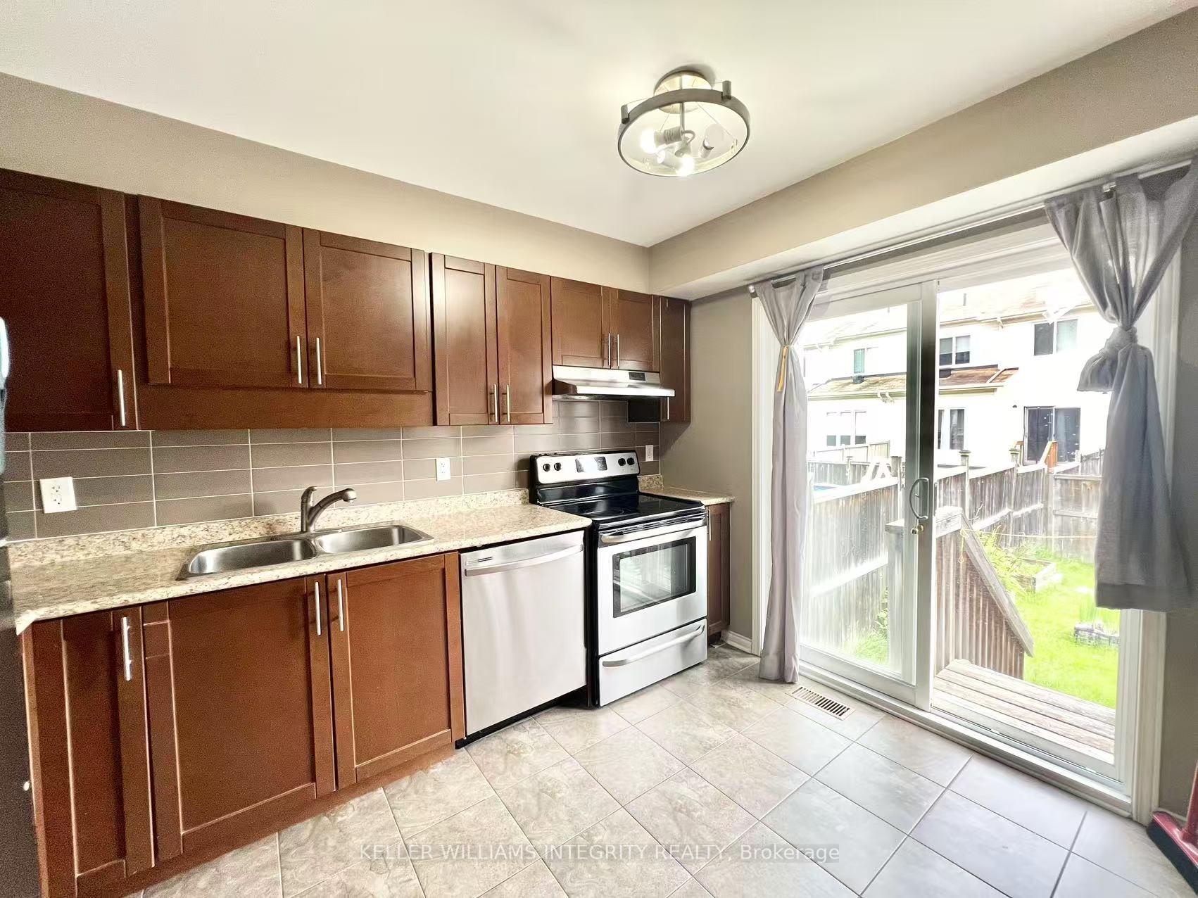Photo 18 of 144 Maravista Drive, Ottawa, Barrhaven - Cedargrove/Fraserdale — HOMEH