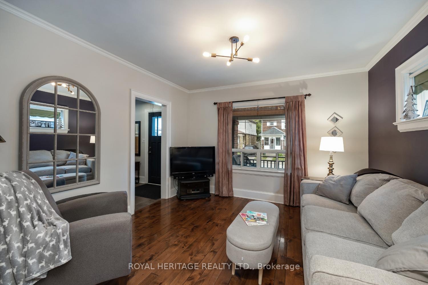 Photo 6 of 231 Eulalie Avenue, Oshawa, Central — HOMEH