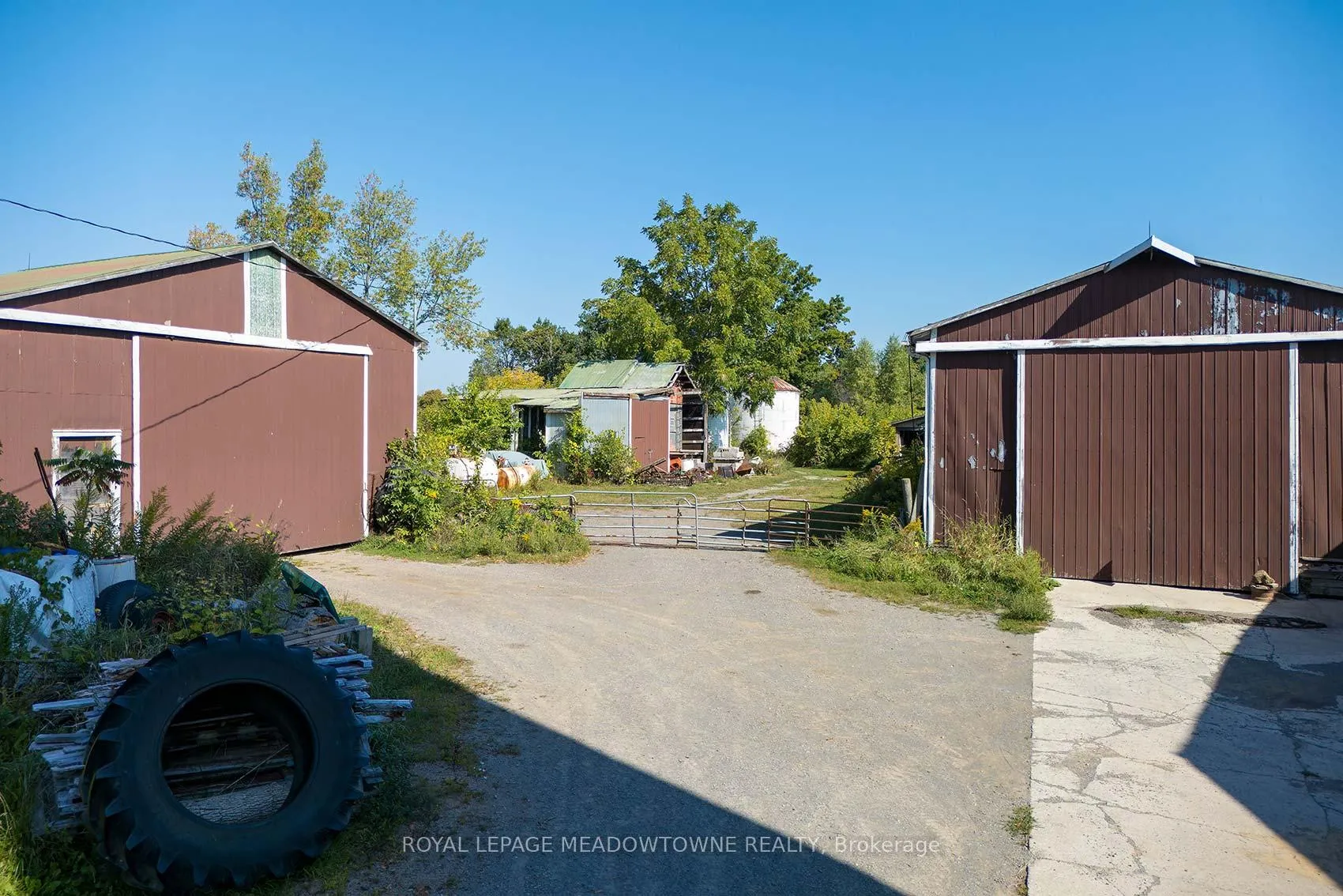 Photo 10 of 5541 Blezard Dr E, Hamilton, Mount Hope — HOMEH