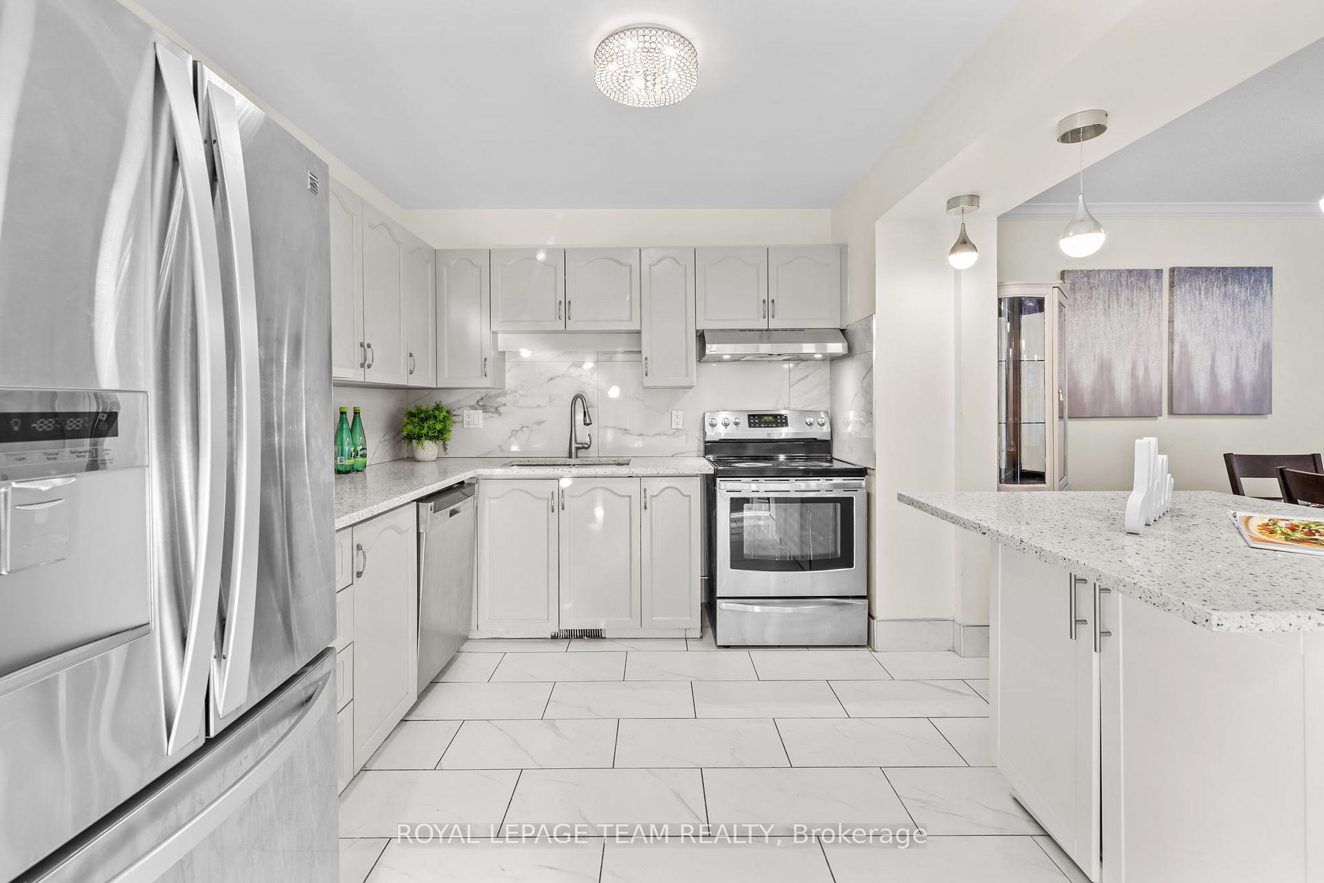 Photo 4 of 142 Markland Crescent, Ottawa, Barrhaven East — HOMEH