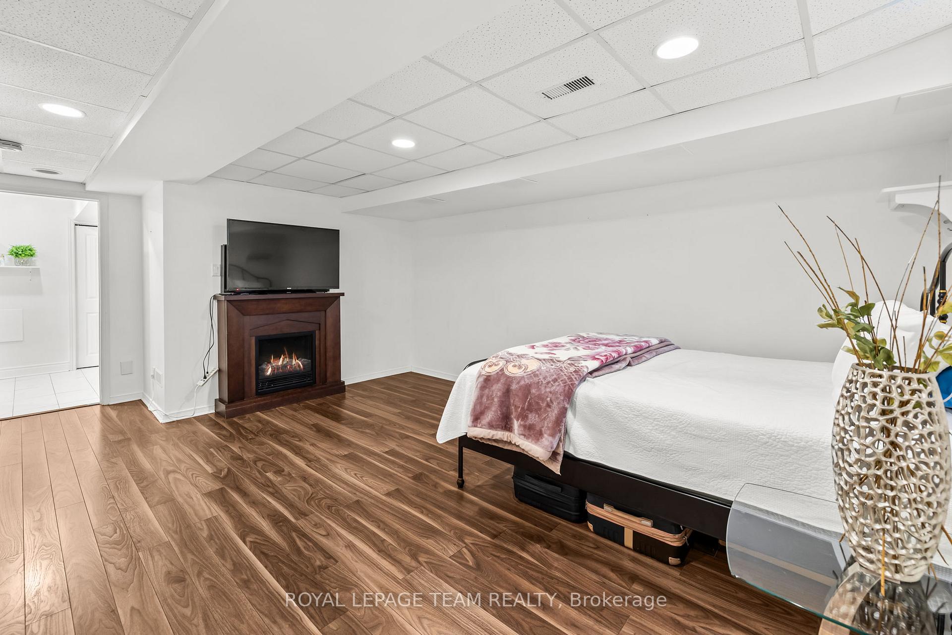 Photo 24 of 142 Markland Crescent, Ottawa, Barrhaven East — HOMEH