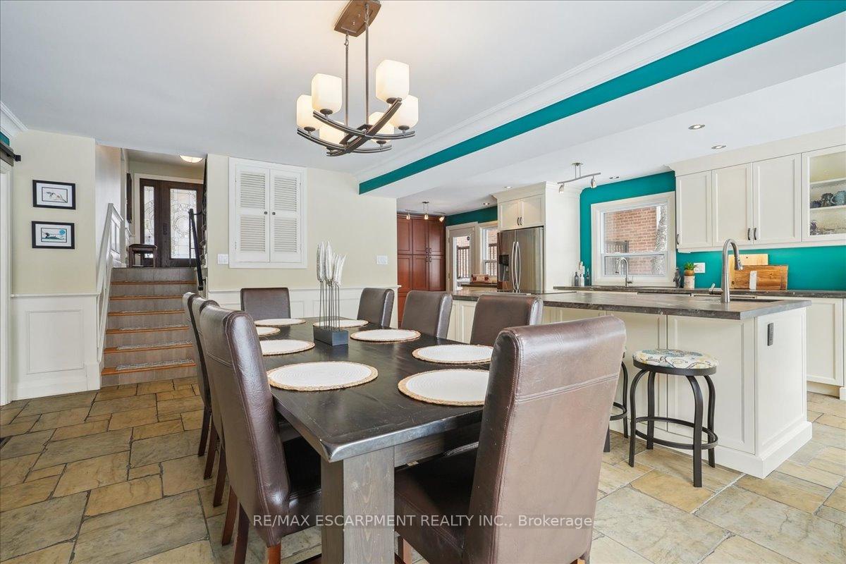 Photo 9 of 300 Shoreview Road, Burlington, LaSalle — HOMEH