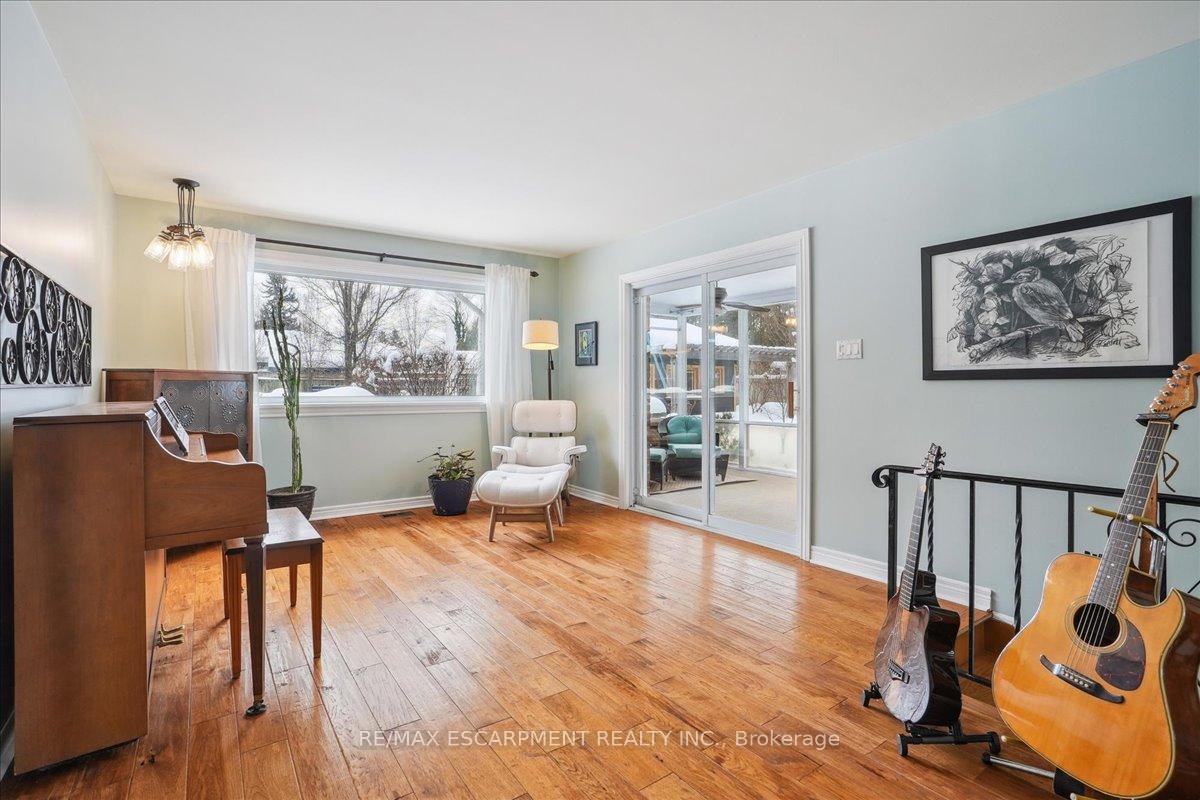 Photo 13 of 300 Shoreview Road, Burlington, LaSalle — HOMEH