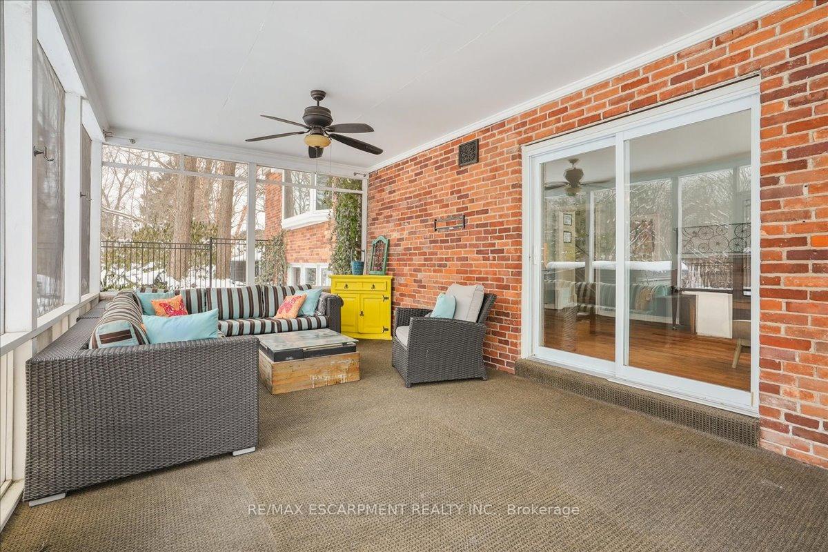Photo 15 of 300 Shoreview Road, Burlington, LaSalle — HOMEH