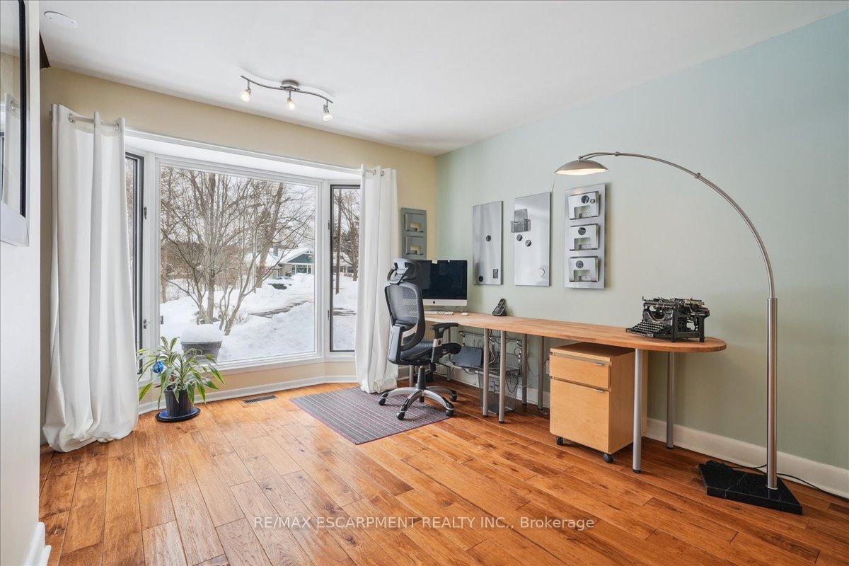 Photo 16 of 300 Shoreview Road, Burlington, LaSalle — HOMEH