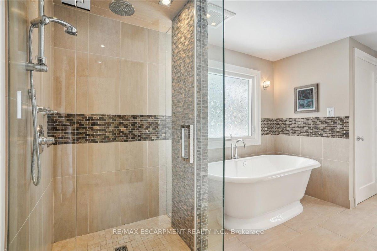 Photo 21 of 300 Shoreview Road, Burlington, LaSalle — HOMEH