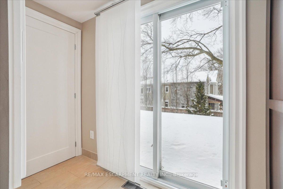 Photo 22 of 300 Shoreview Road, Burlington, LaSalle — HOMEH