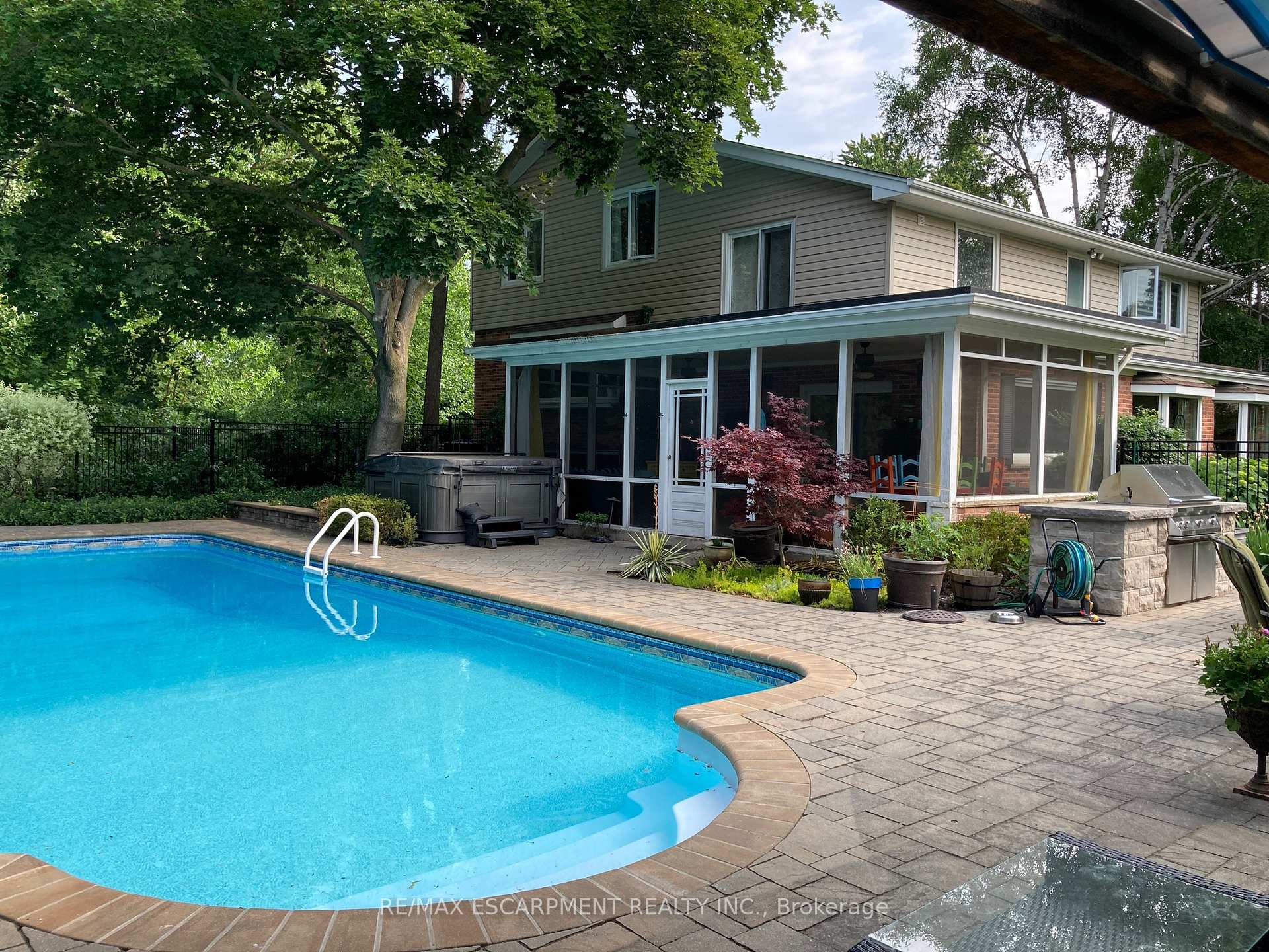 Photo 40 of 300 Shoreview Road, Burlington, LaSalle — HOMEH