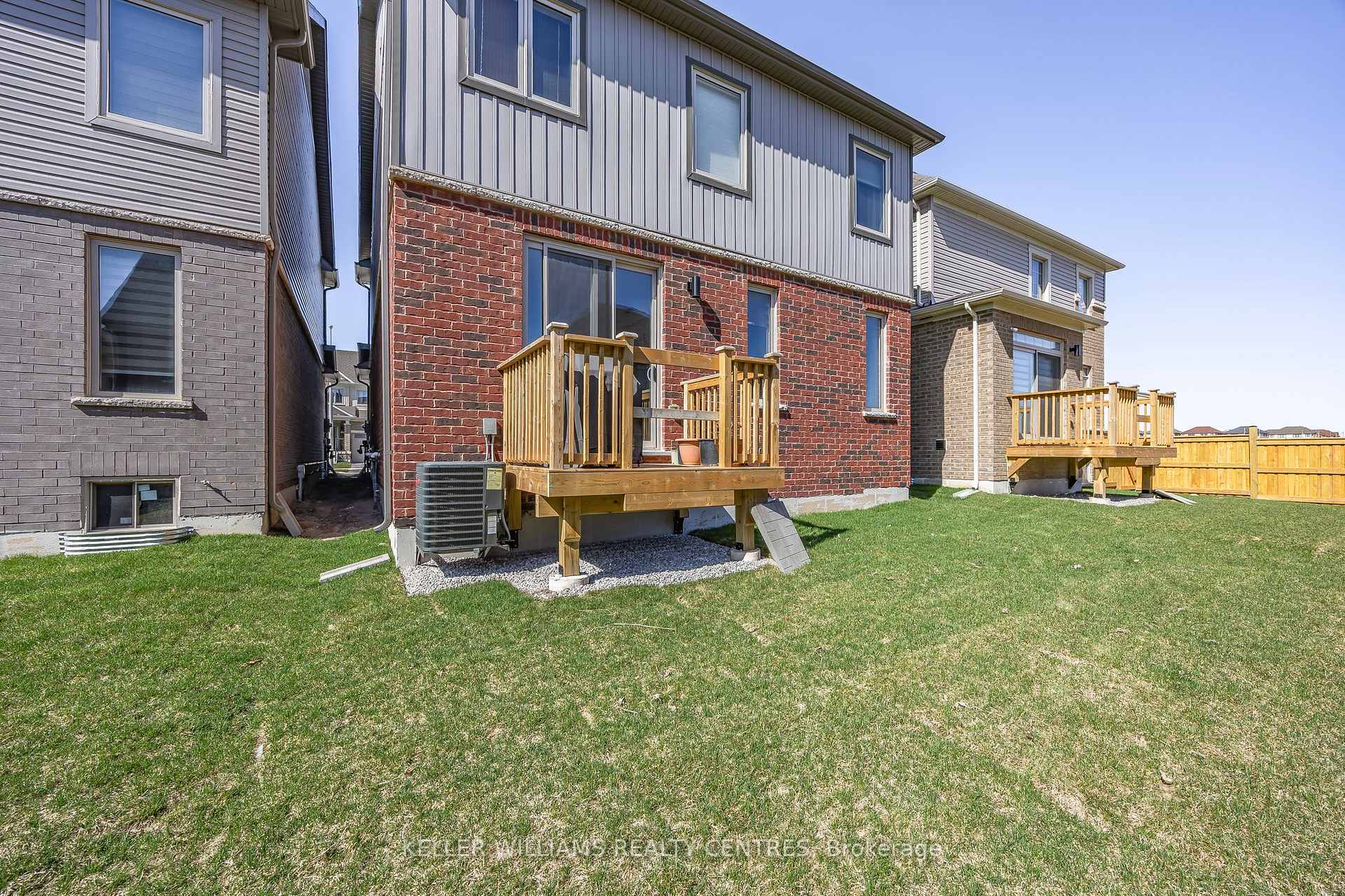 Photo 35 of 108 Sagewood Avenue, Barrie, Rural Barrie Southeast — HOMEH
