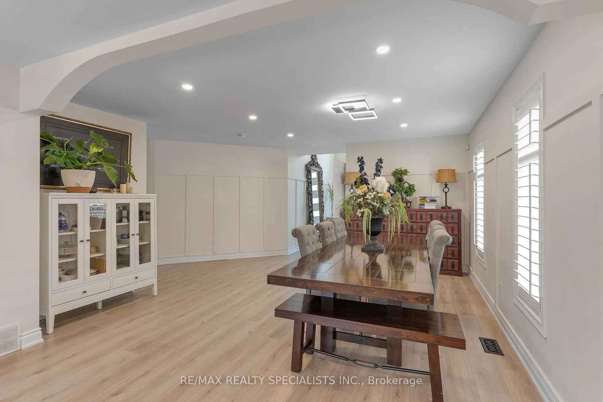 Photo 9 of 71 Joshua Avenue, Hamilton, Meadowlands — HOMEH