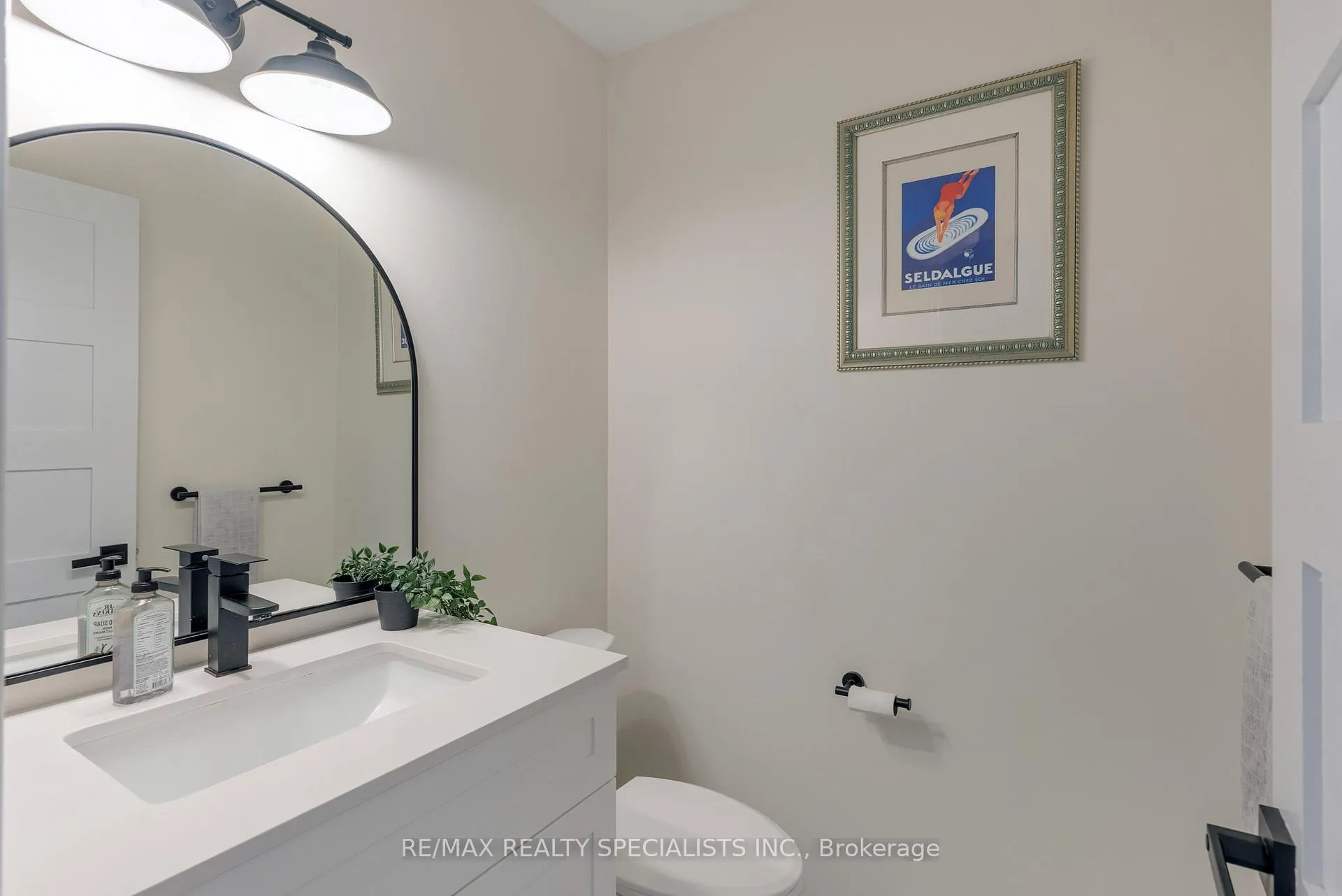 Photo 20 of 71 Joshua Avenue, Hamilton, Meadowlands — HOMEH