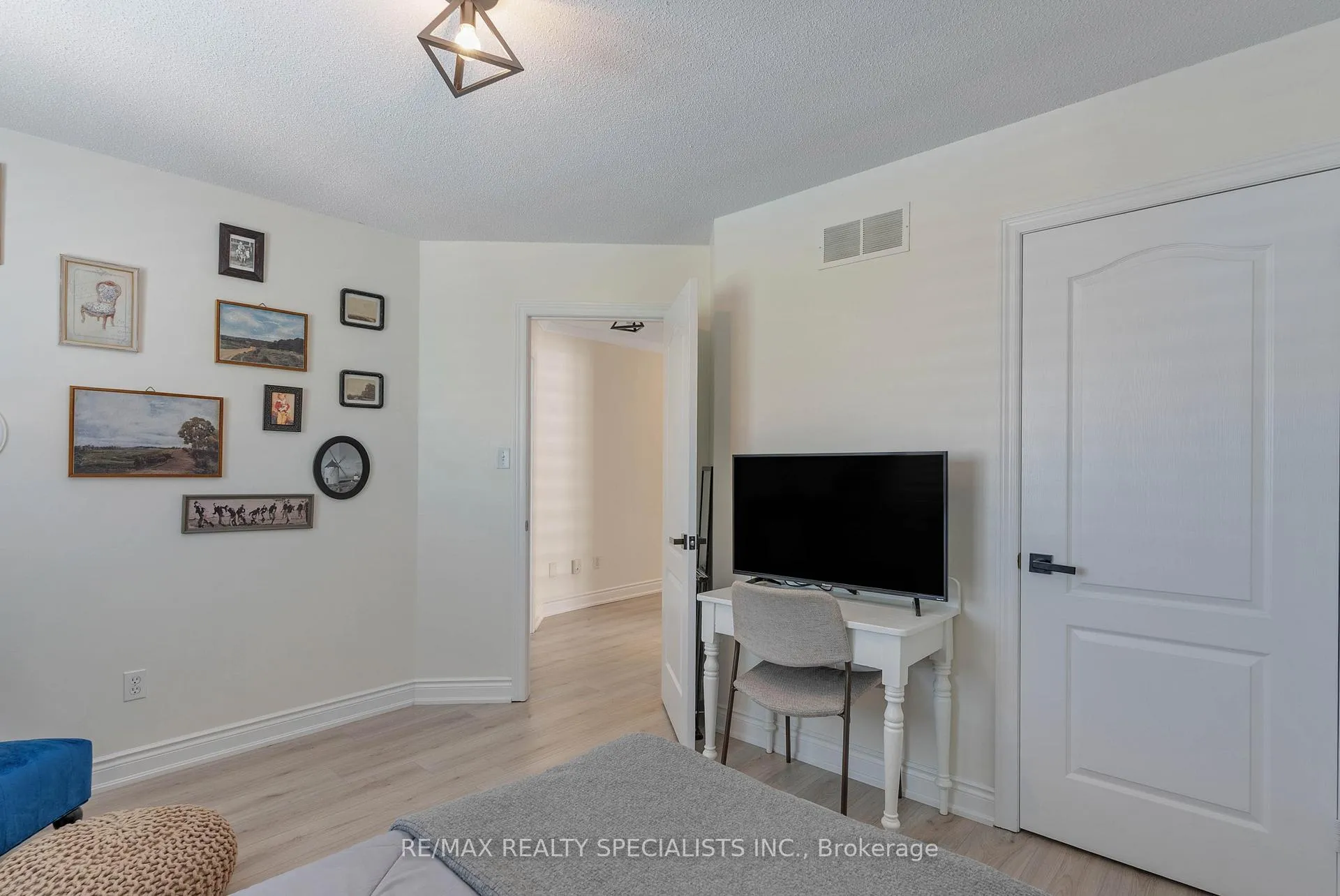 Photo 31 of 71 Joshua Avenue, Hamilton, Meadowlands — HOMEH