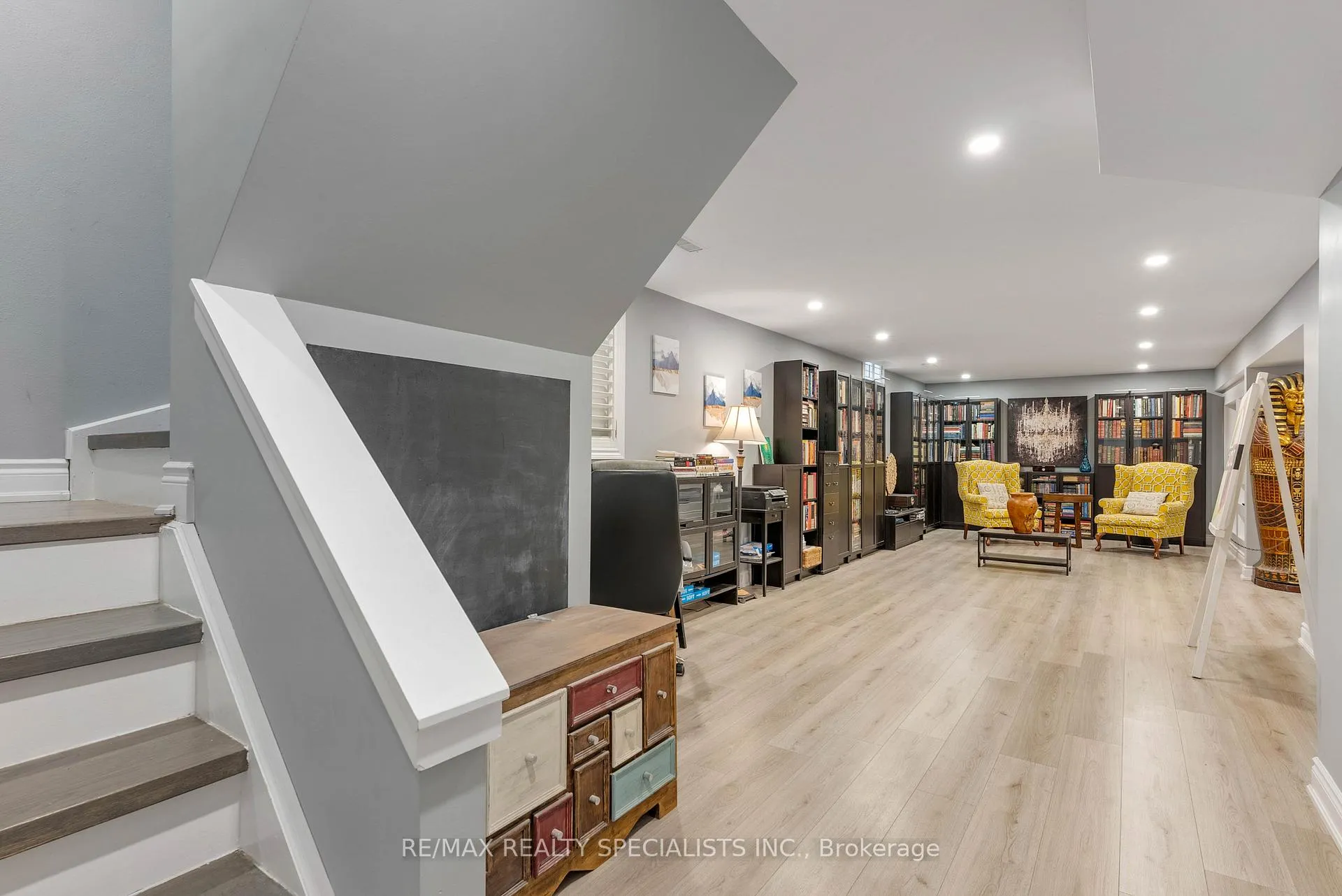 Photo 38 of 71 Joshua Avenue, Hamilton, Meadowlands — HOMEH