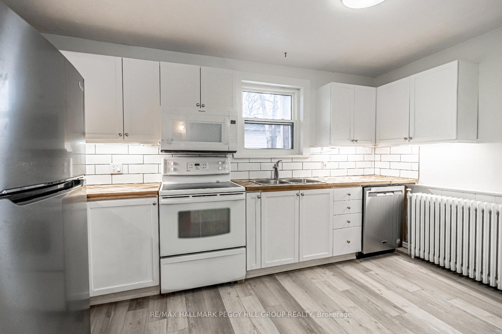 Photo 3 of 183 Dunlop Street W, Barrie, Queen's Park — HOMEH