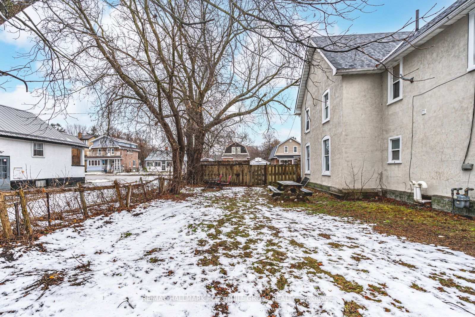 Photo 16 of 183 Dunlop Street W, Barrie, Queen's Park — HOMEH