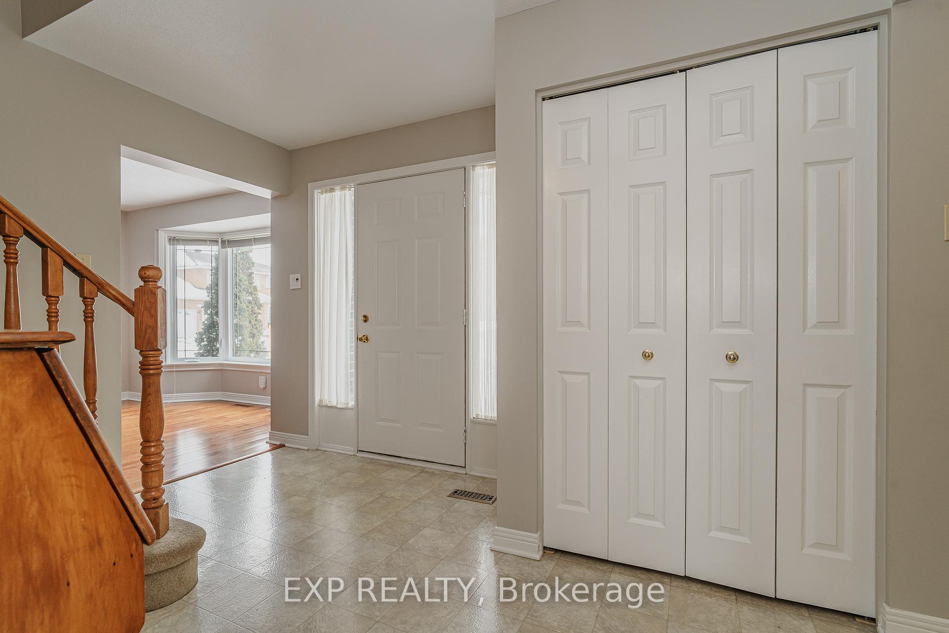 Photo 3 of 24 Mancil Drive, Ottawa, Barrhaven - Knollsbrook — HOMEH