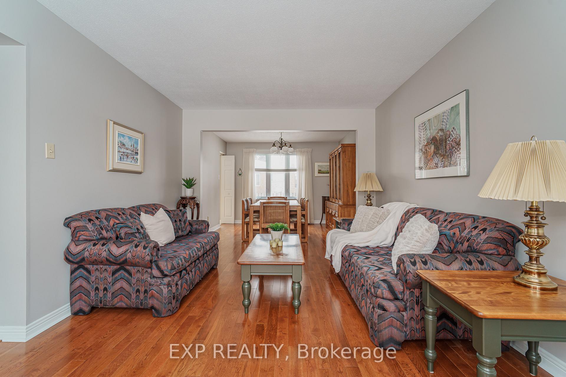 Photo 5 of 24 Mancil Drive, Ottawa, Barrhaven - Knollsbrook — HOMEH