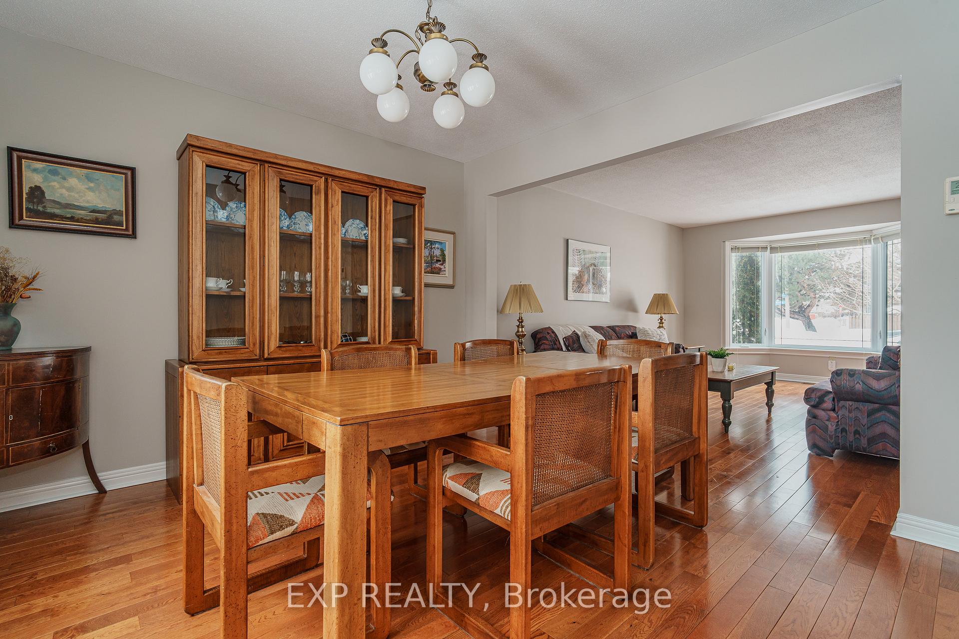 Photo 7 of 24 Mancil Drive, Ottawa, Barrhaven - Knollsbrook — HOMEH