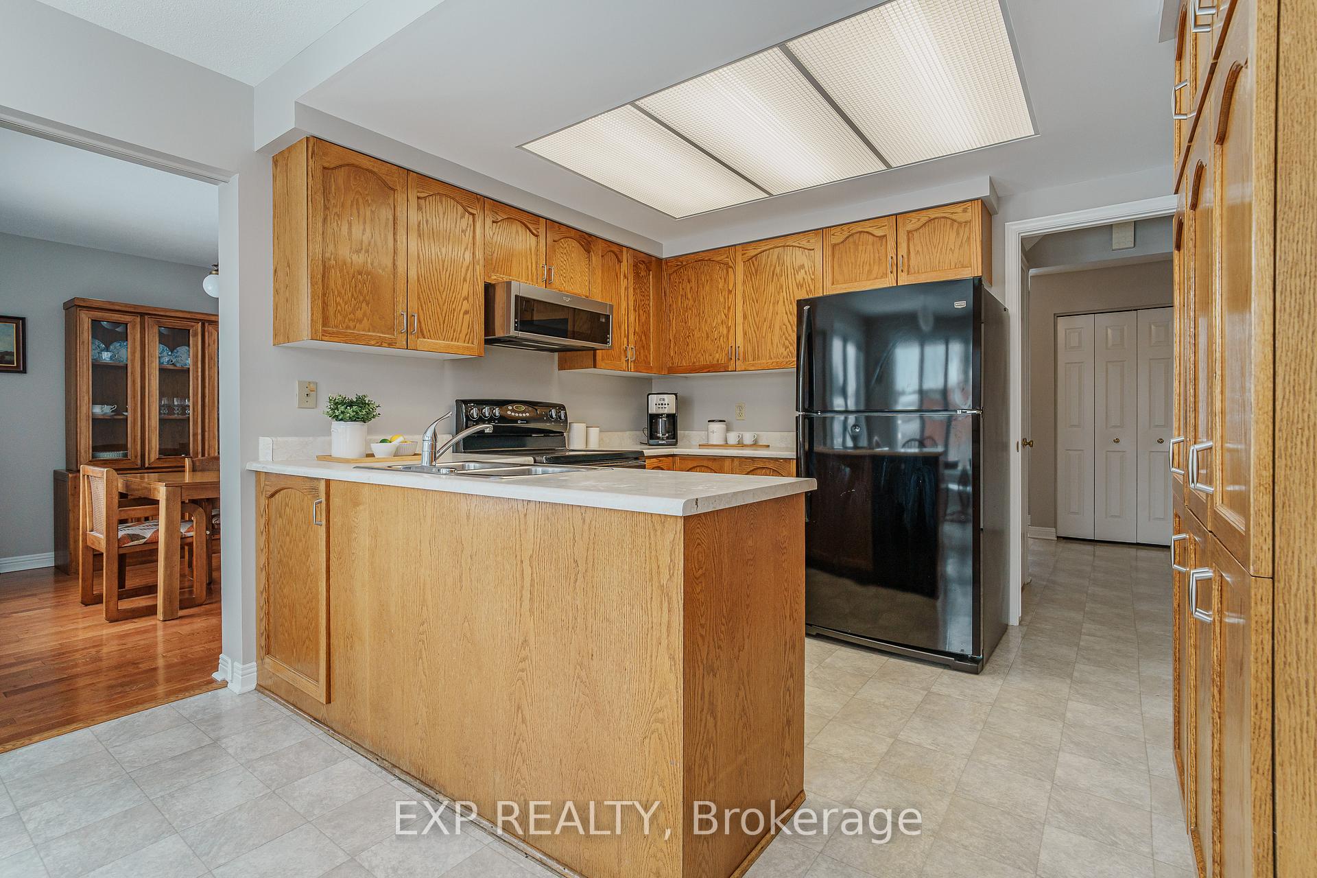 Photo 8 of 24 Mancil Drive, Ottawa, Barrhaven - Knollsbrook — HOMEH