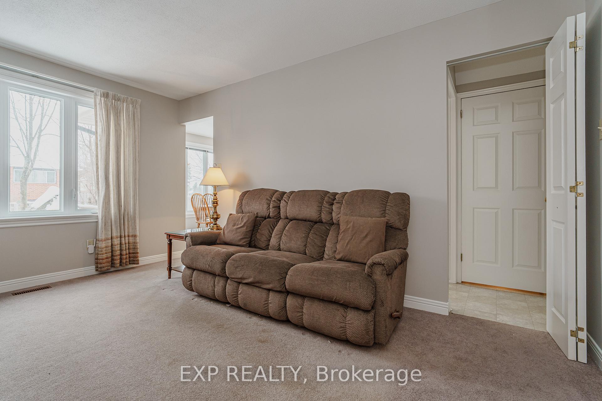 Photo 13 of 24 Mancil Drive, Ottawa, Barrhaven - Knollsbrook — HOMEH