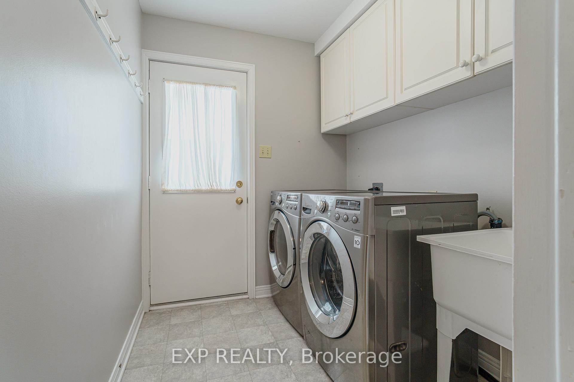 Photo 16 of 24 Mancil Drive, Ottawa, Barrhaven - Knollsbrook — HOMEH