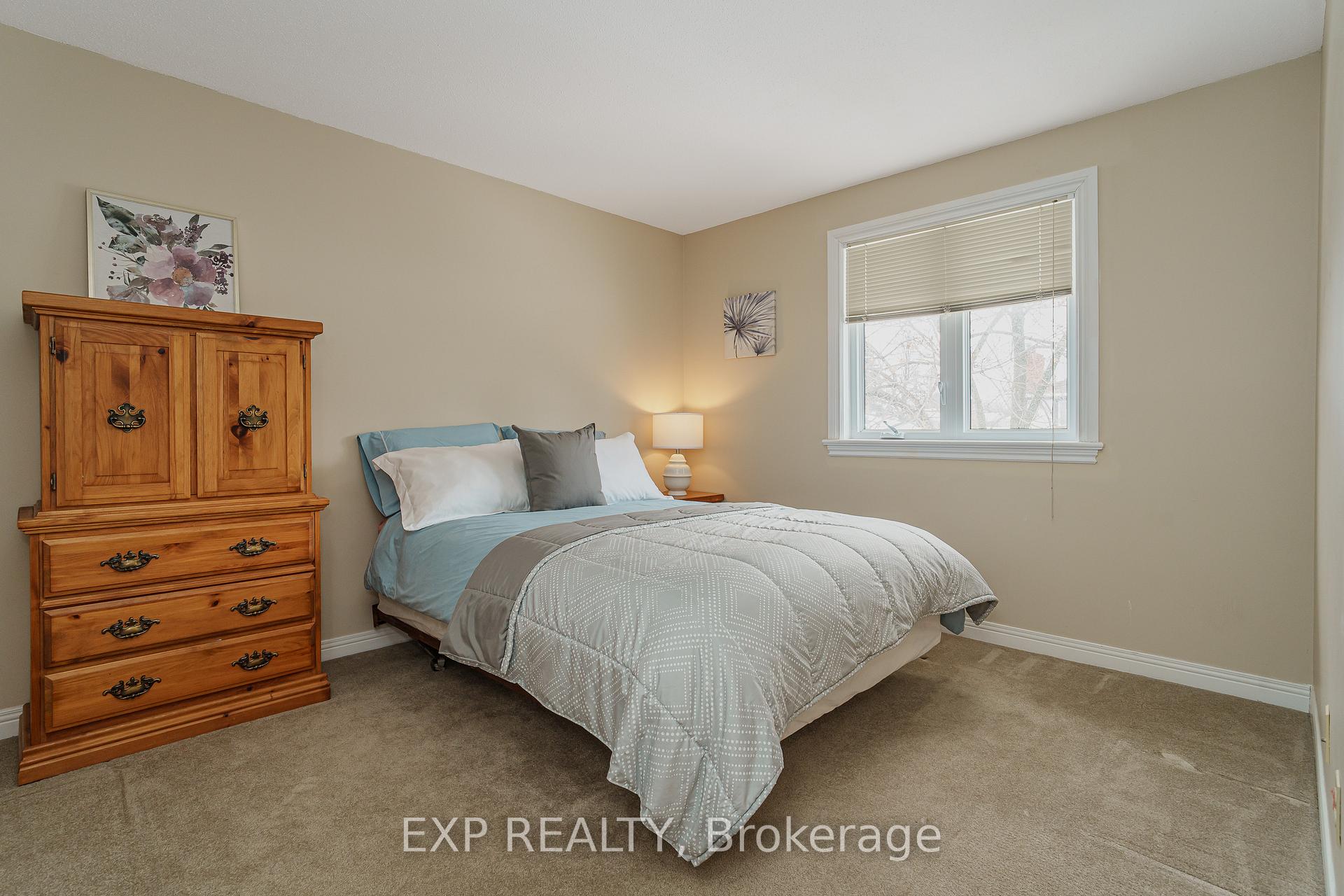 Photo 21 of 24 Mancil Drive, Ottawa, Barrhaven - Knollsbrook — HOMEH