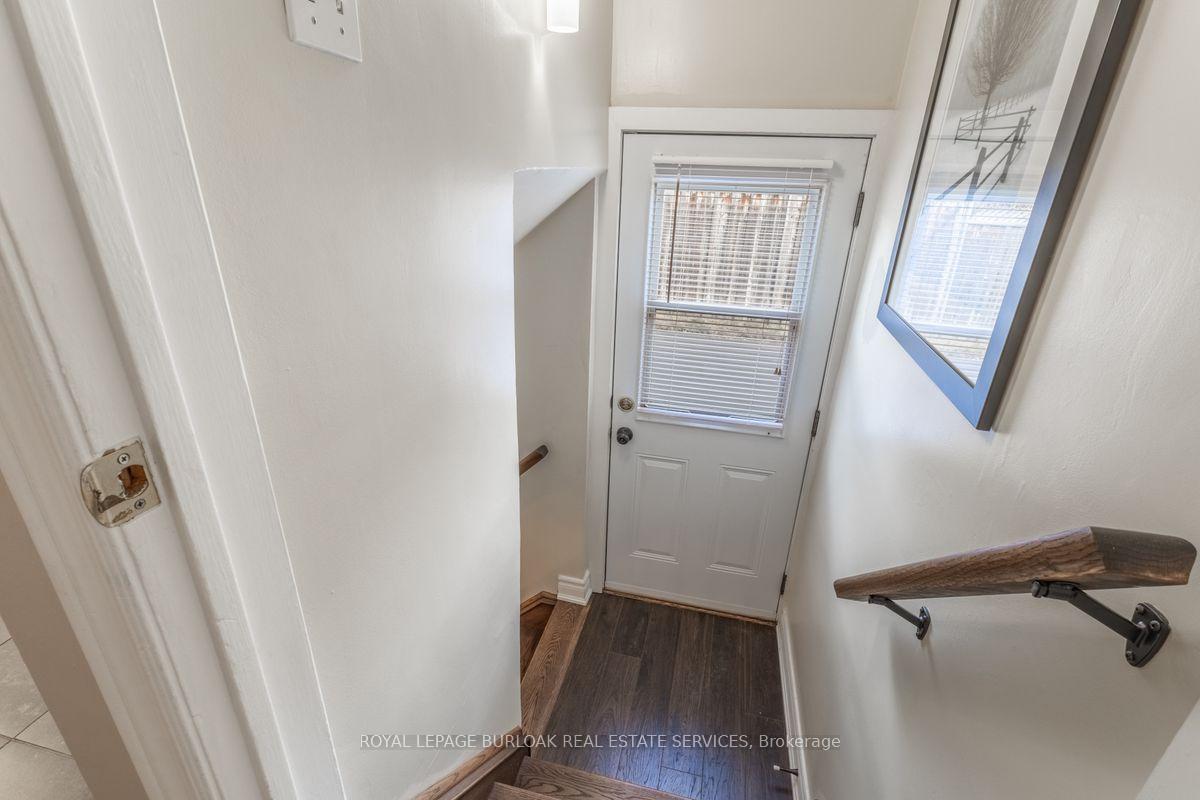 Photo 16 of 2326 Redfern Road, Burlington, Brant — HOMEH
