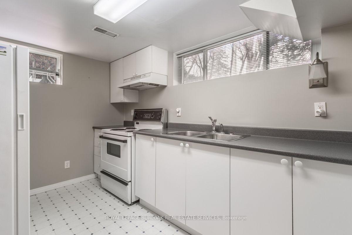 Photo 23 of 2326 Redfern Road, Burlington, Brant — HOMEH