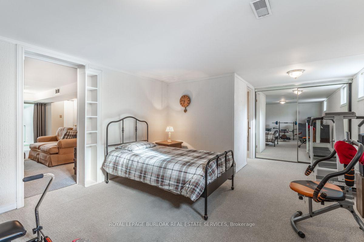 Photo 25 of 2326 Redfern Road, Burlington, Brant — HOMEH