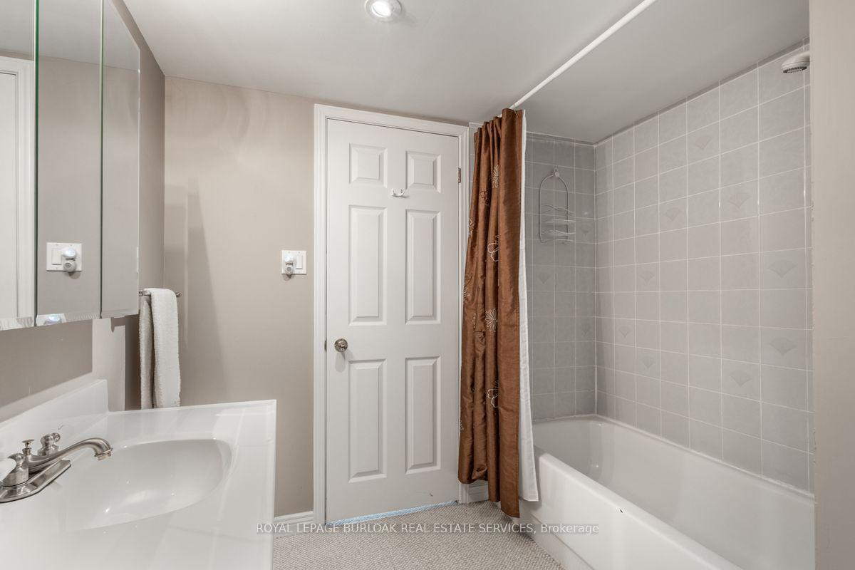 Photo 27 of 2326 Redfern Road, Burlington, Brant — HOMEH