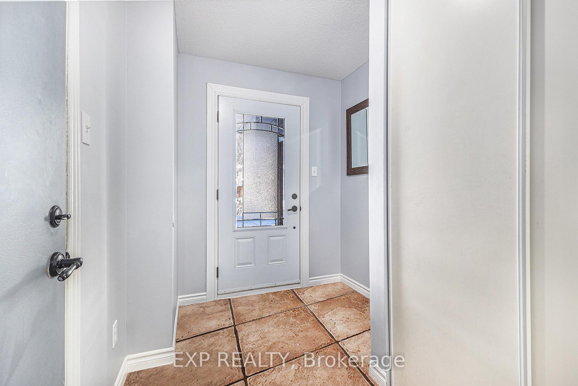 Photo 3 of 84 Woodford Way, Ottawa, Barrhaven - Longfields — HOMEH