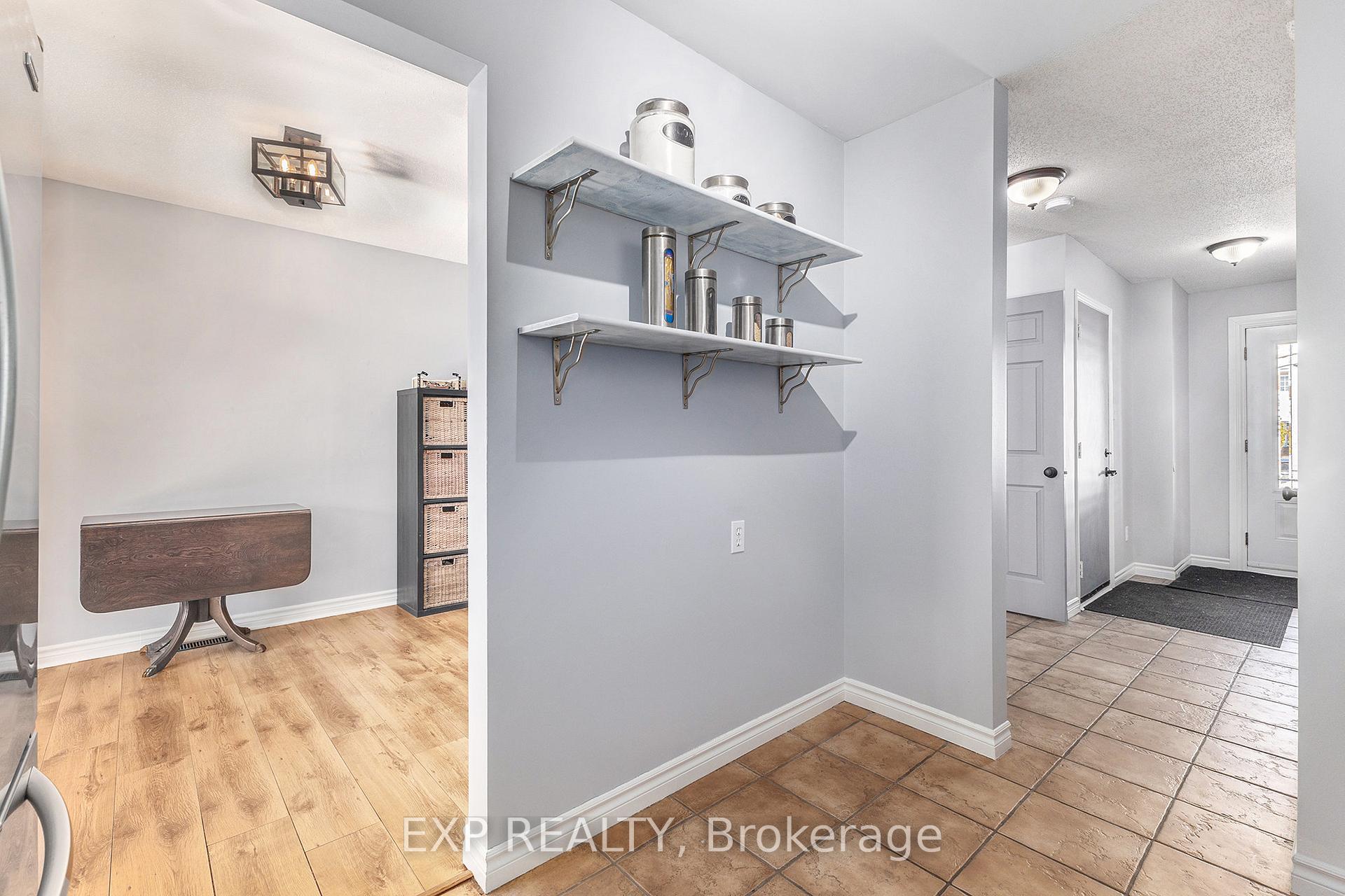 Photo 4 of 84 Woodford Way, Ottawa, Barrhaven - Longfields — HOMEH